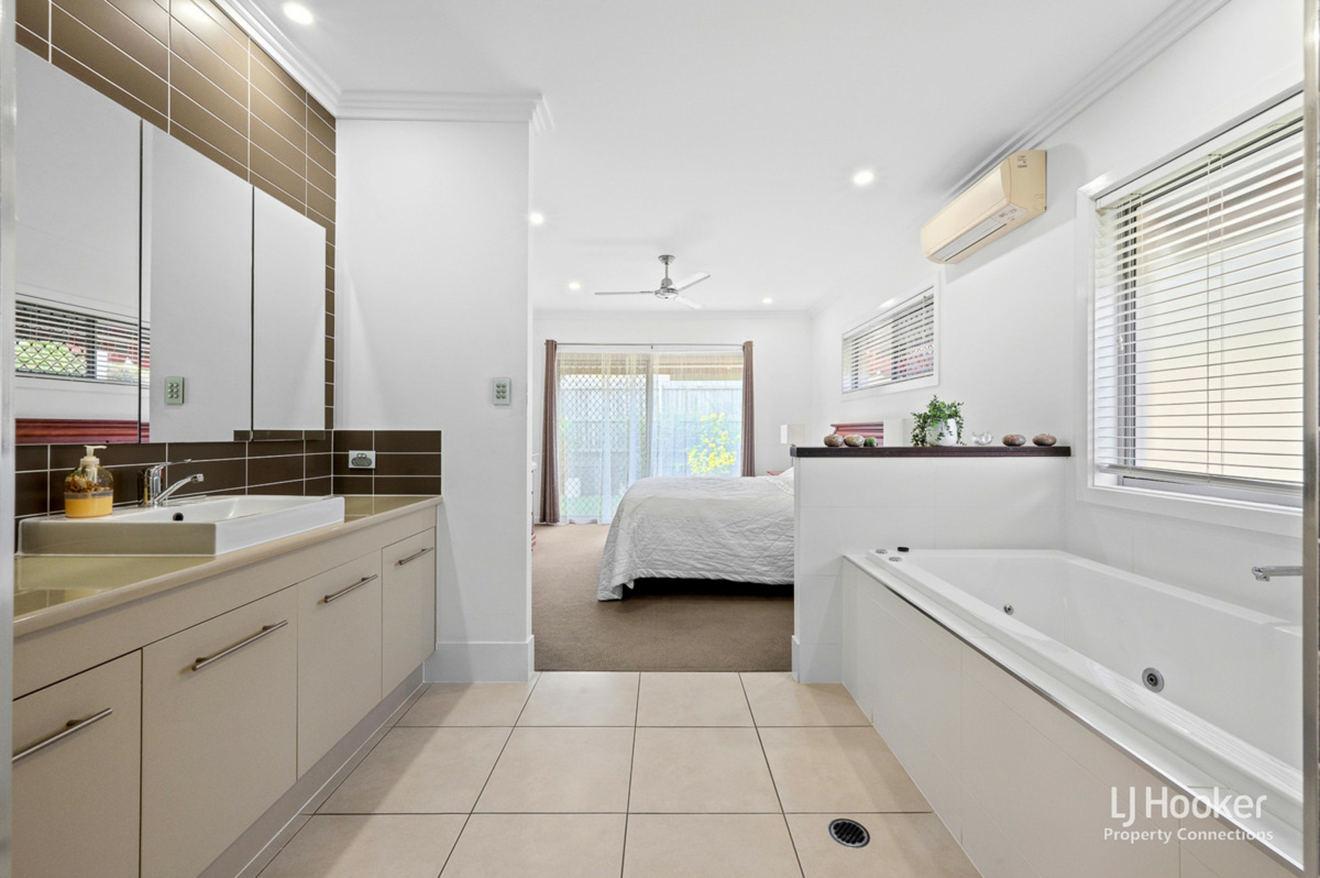 43 Mondial Drive — photo 12 of 22