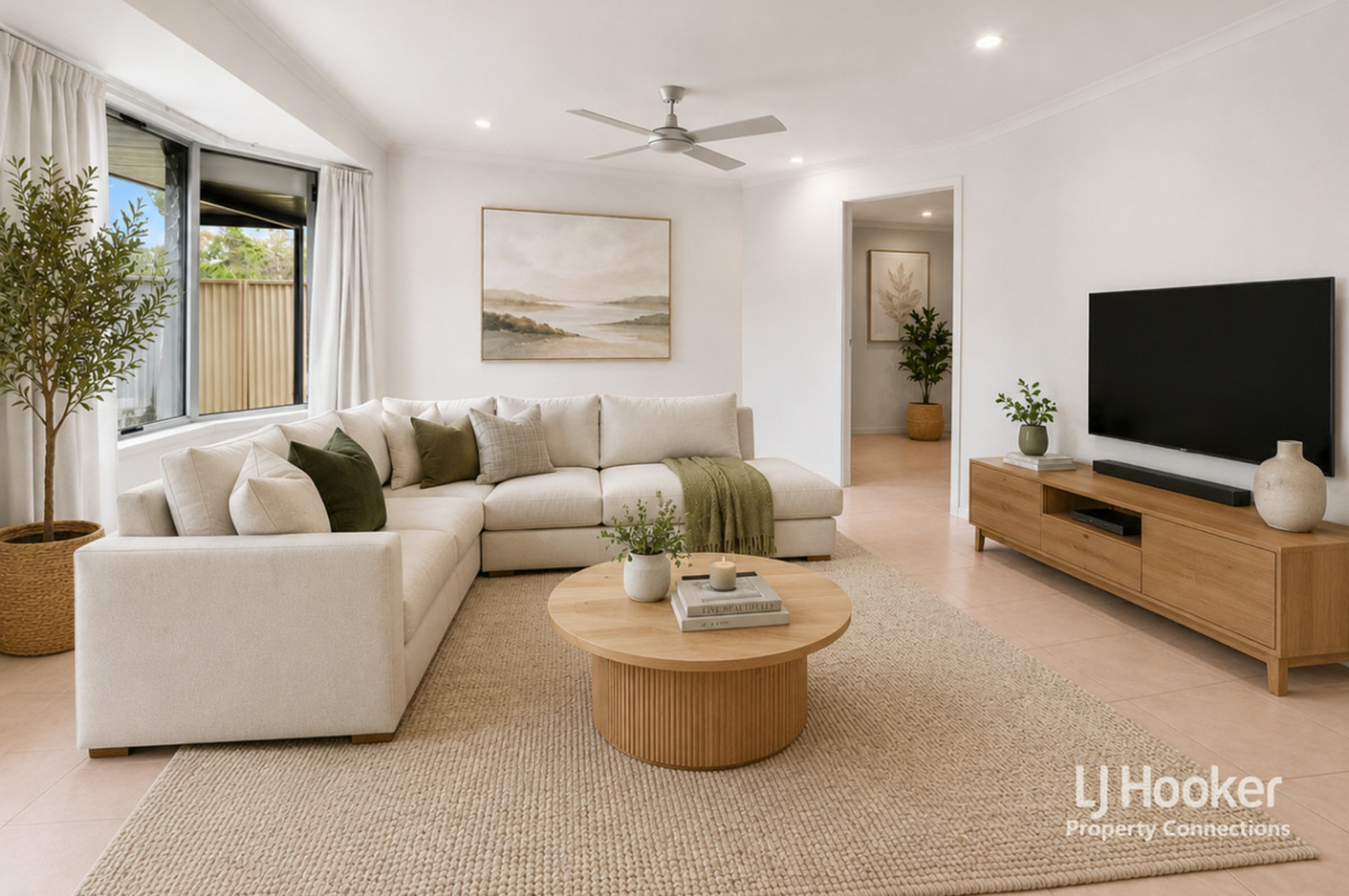 25 Grogan Road. — photo 2 of 17