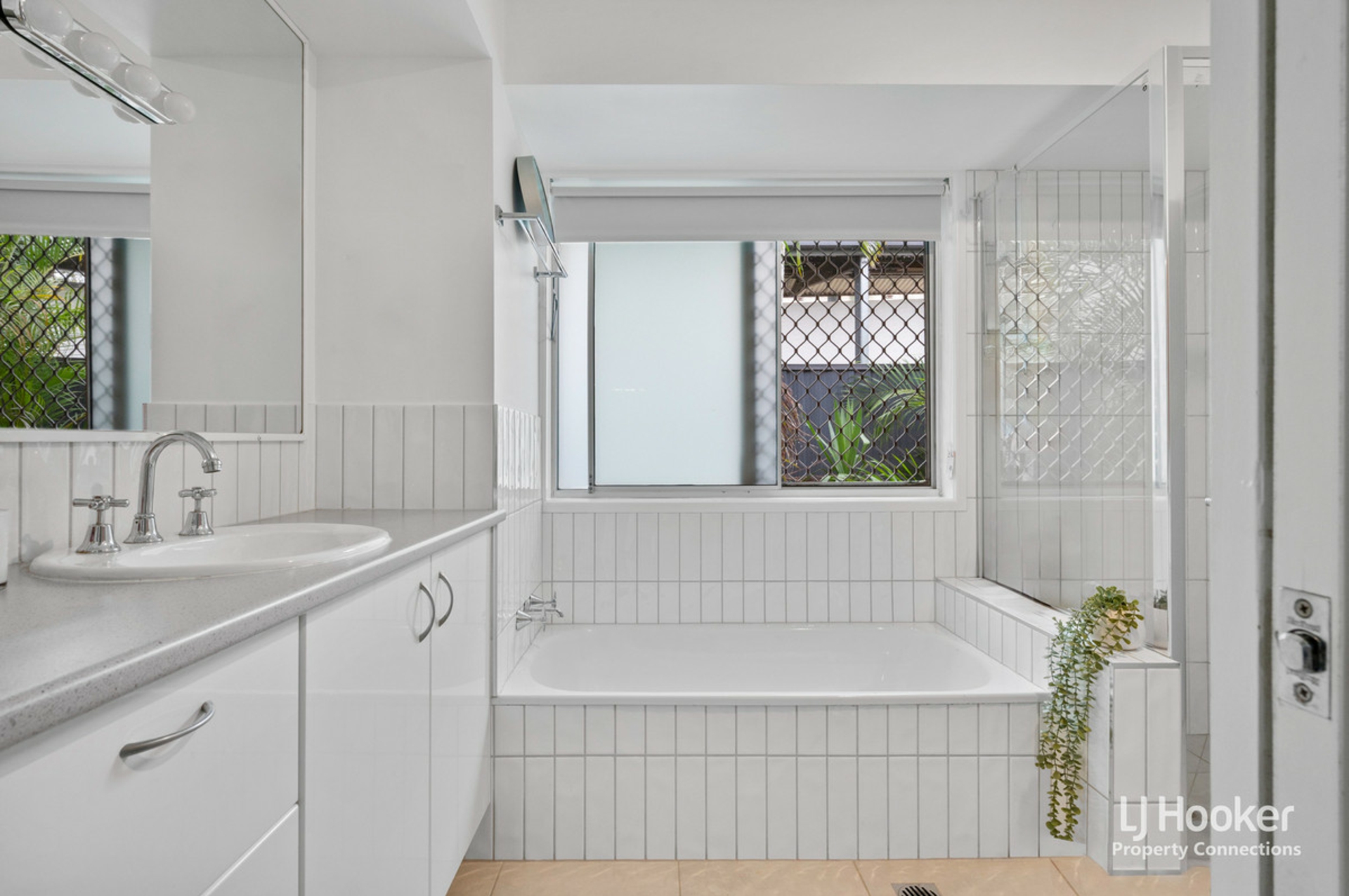 25 Grogan Road. — photo 12 of 17
