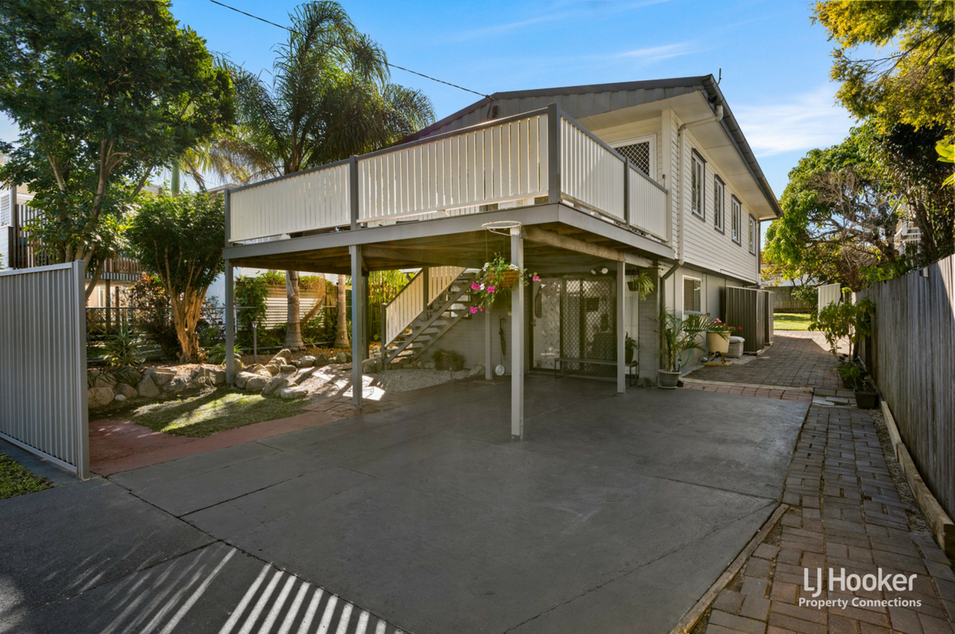 32 Ewan Street — photo 3 of 30