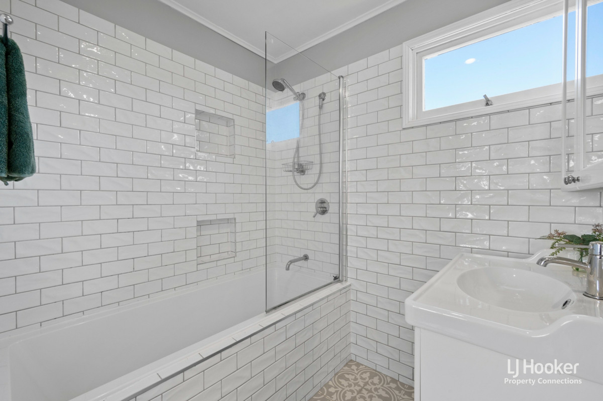 32 Ewan Street — photo 14 of 30