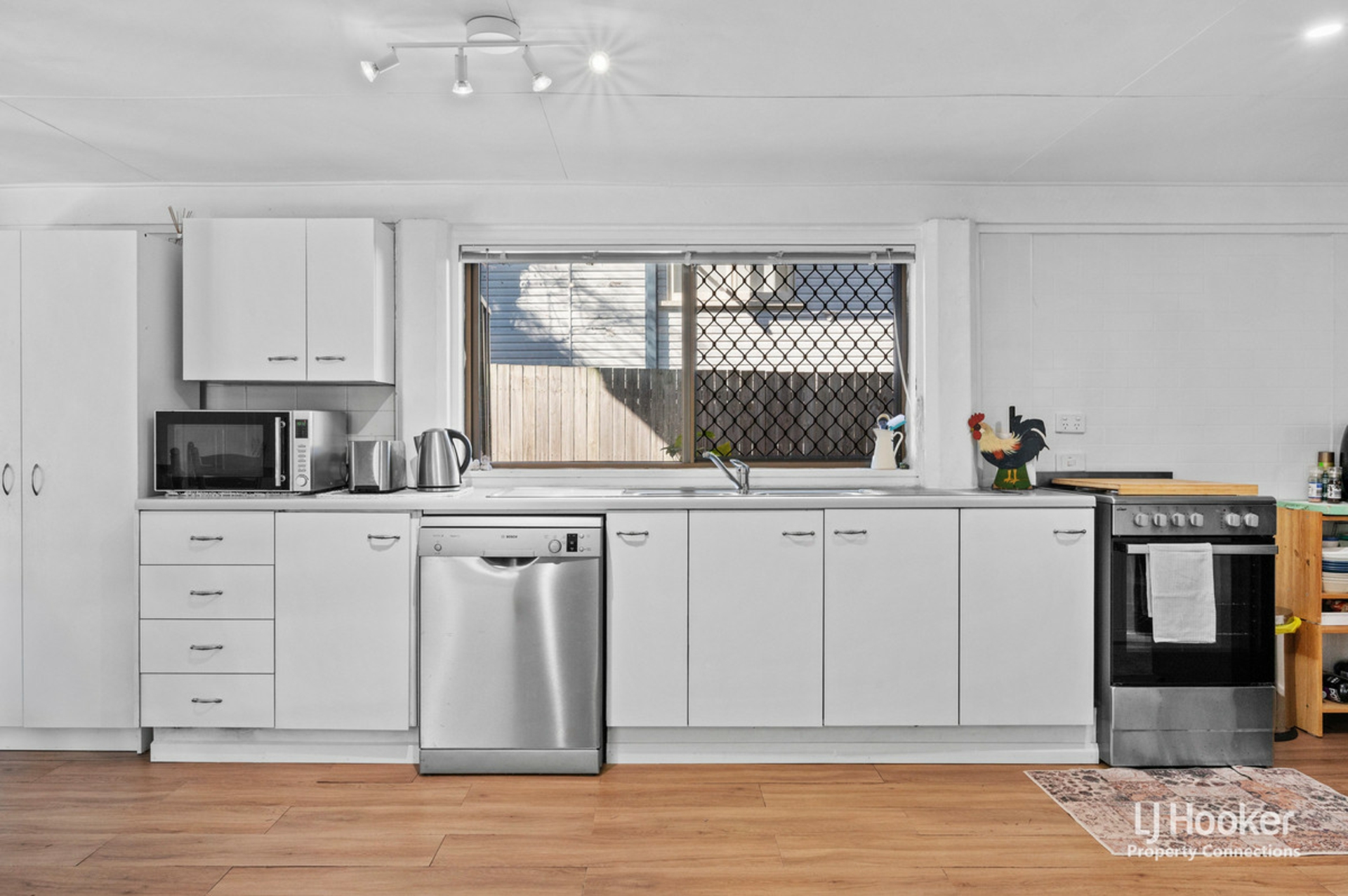 32 Ewan Street — photo 20 of 30