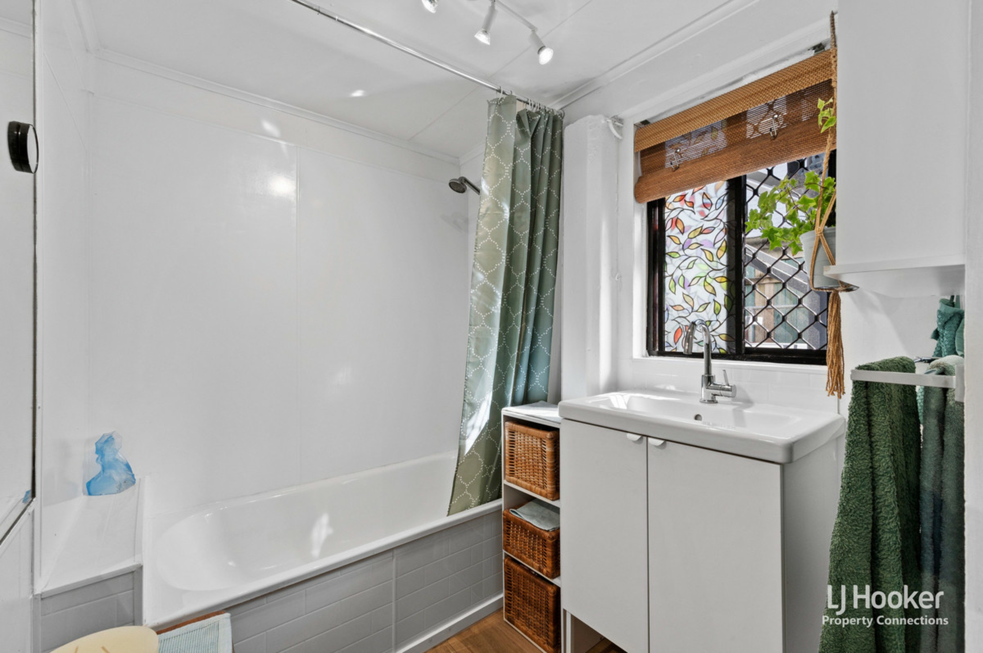 32 Ewan Street — photo 21 of 30