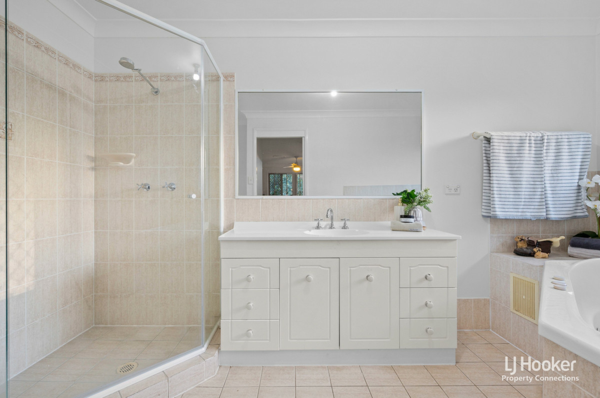 6 Cressbrook Drive — photo 20 of 28