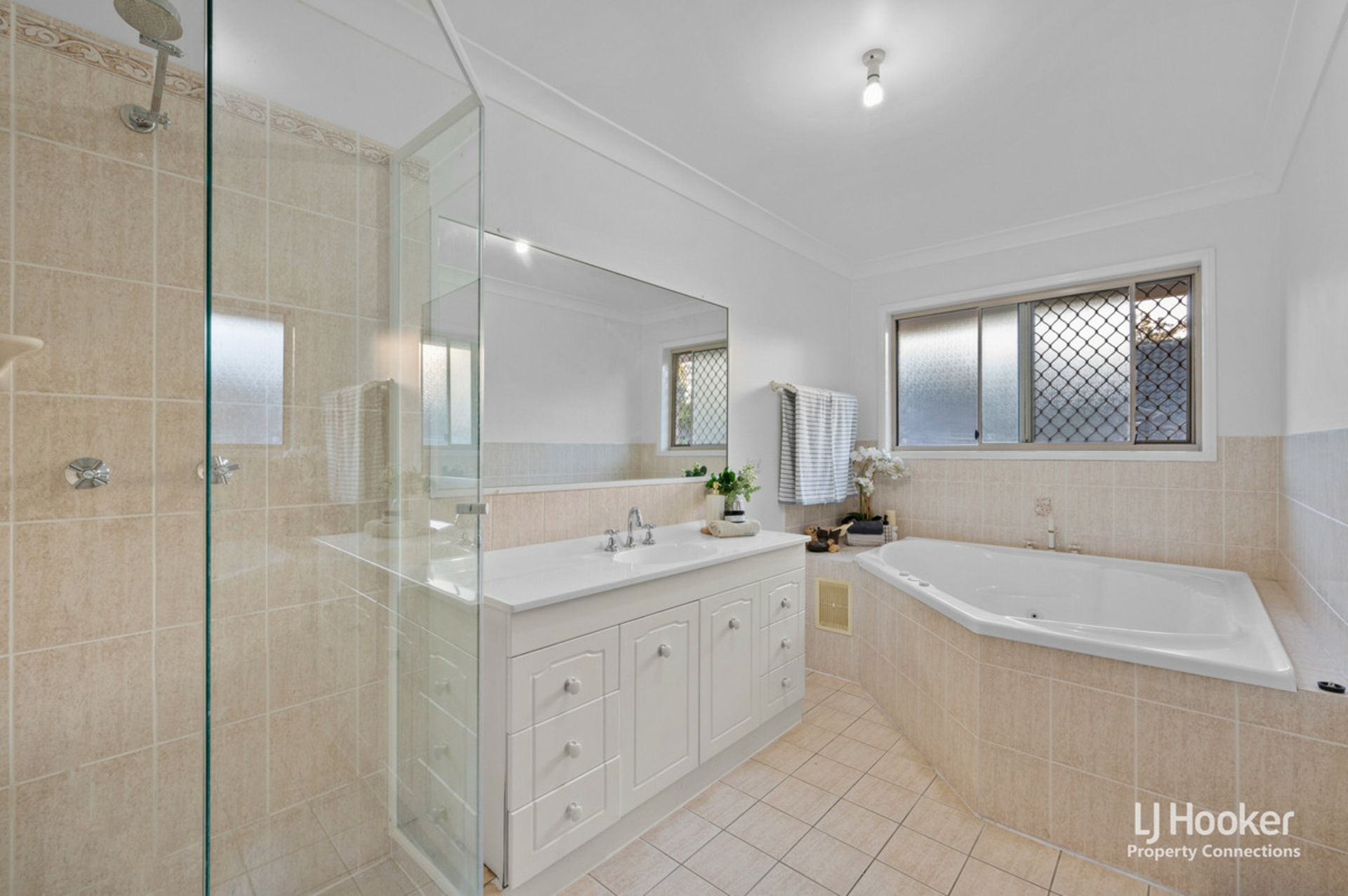 6 Cressbrook Drive — photo 21 of 28