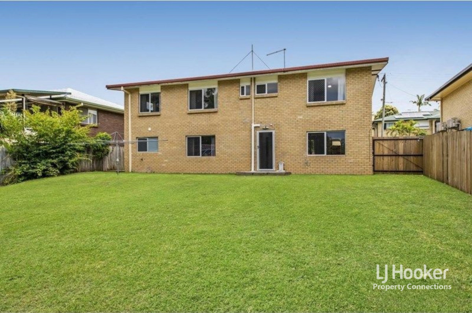 45 Windemere Road — photo 10 of 14