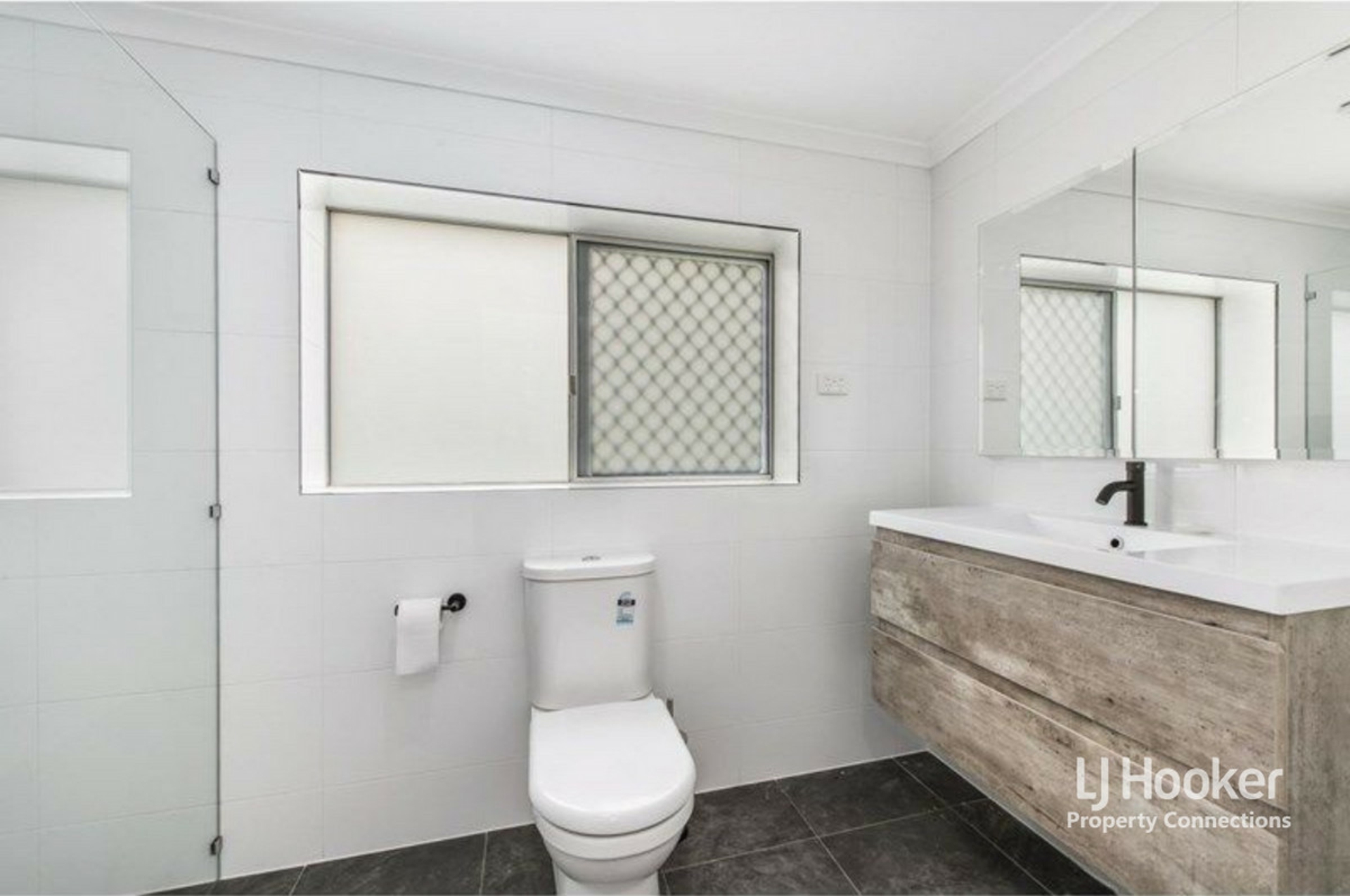 45 Windemere Road — photo 13 of 14