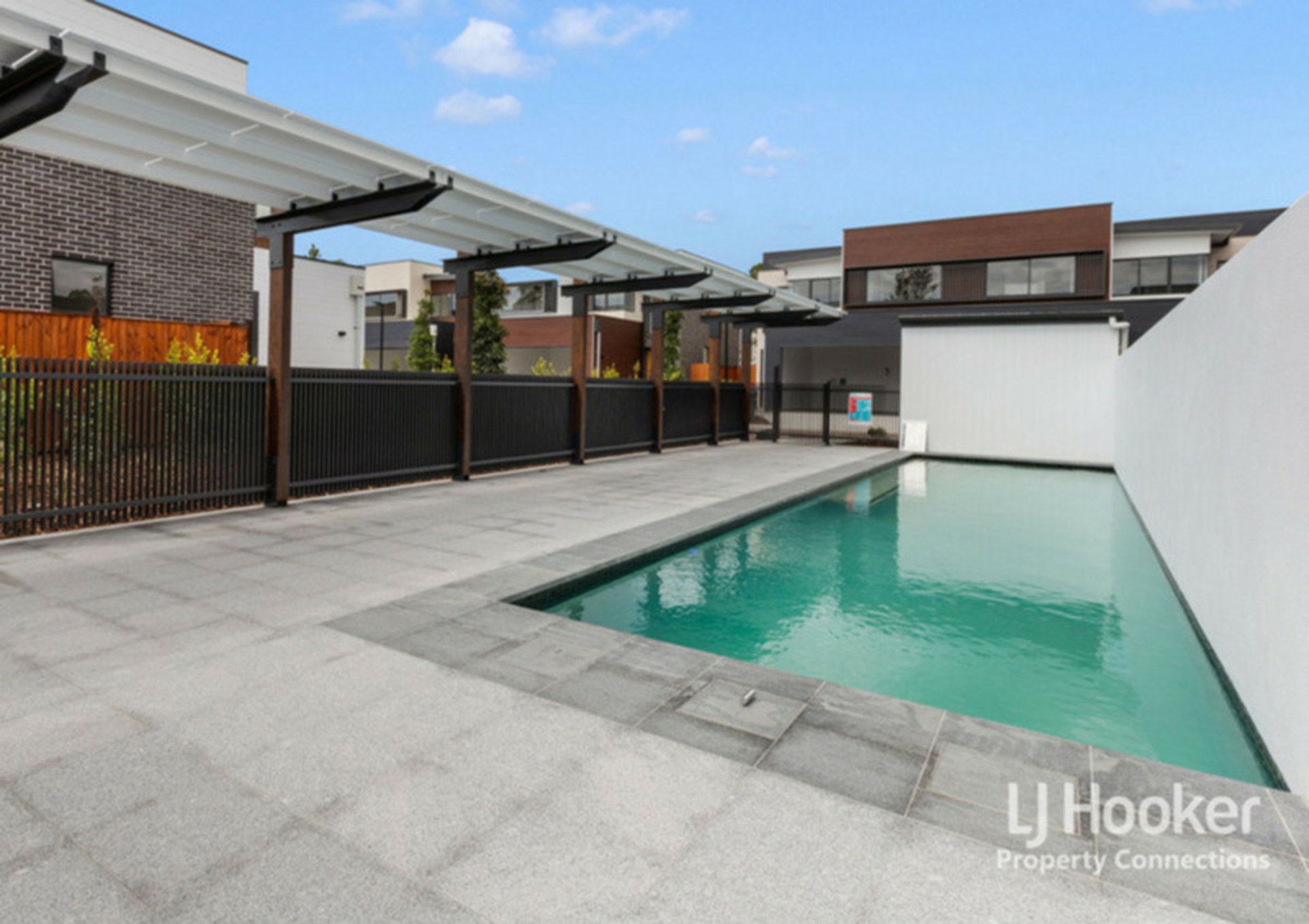 37/79 Leitchs Road South — photo 10 of 12