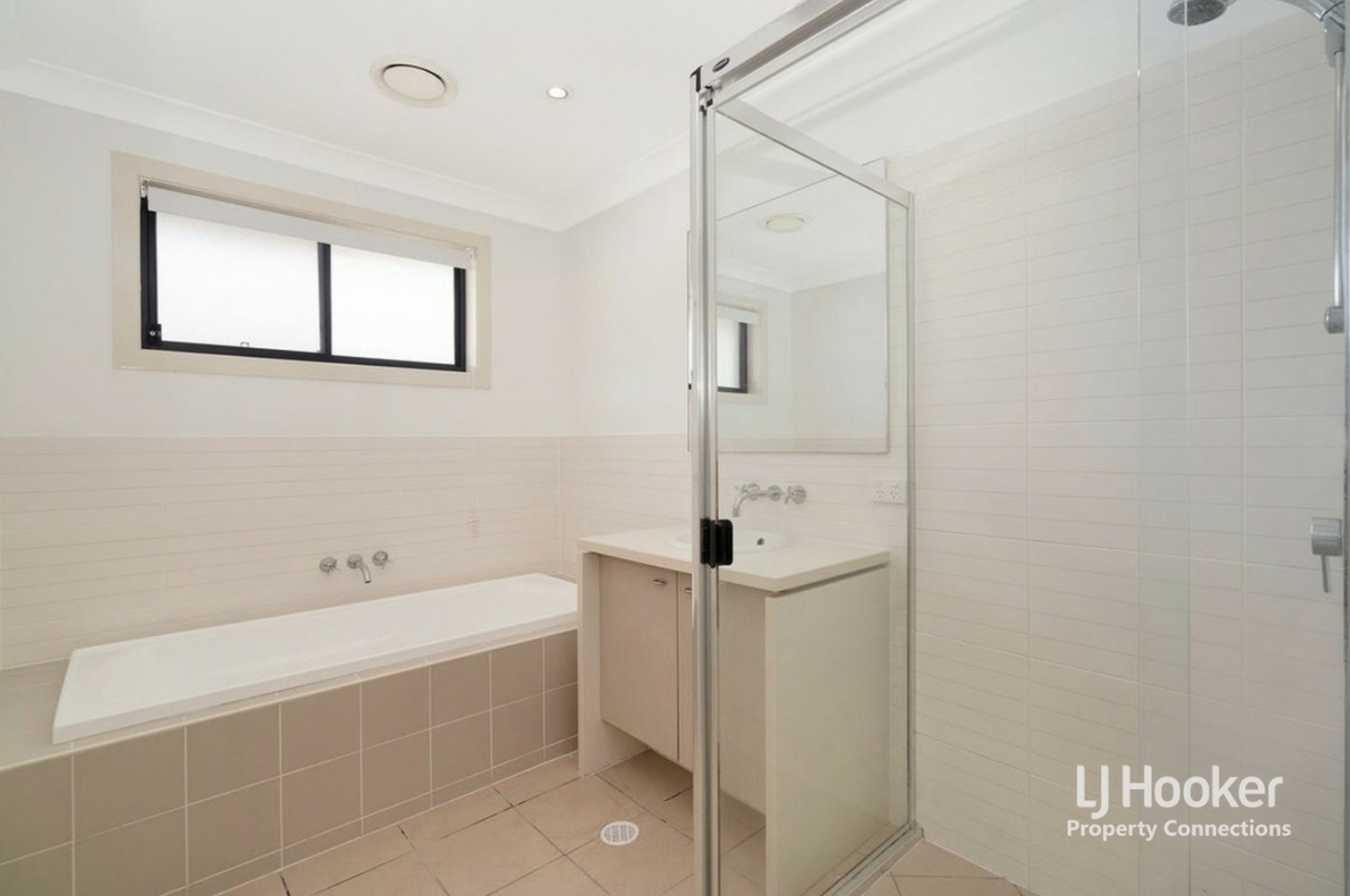 4 Somerset Drive — photo 12 of 13