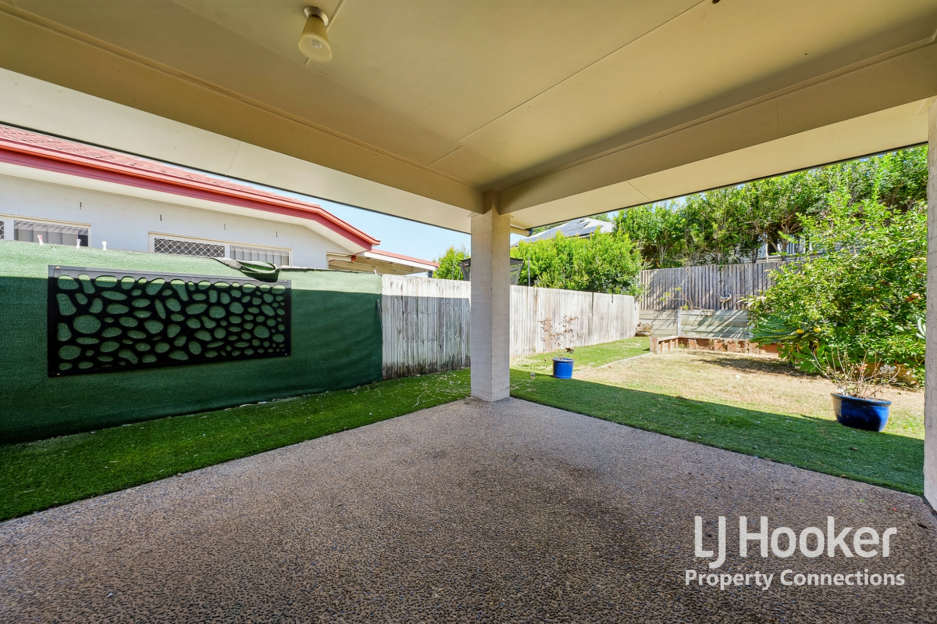 14 St Helens Road — photo 14 of 18