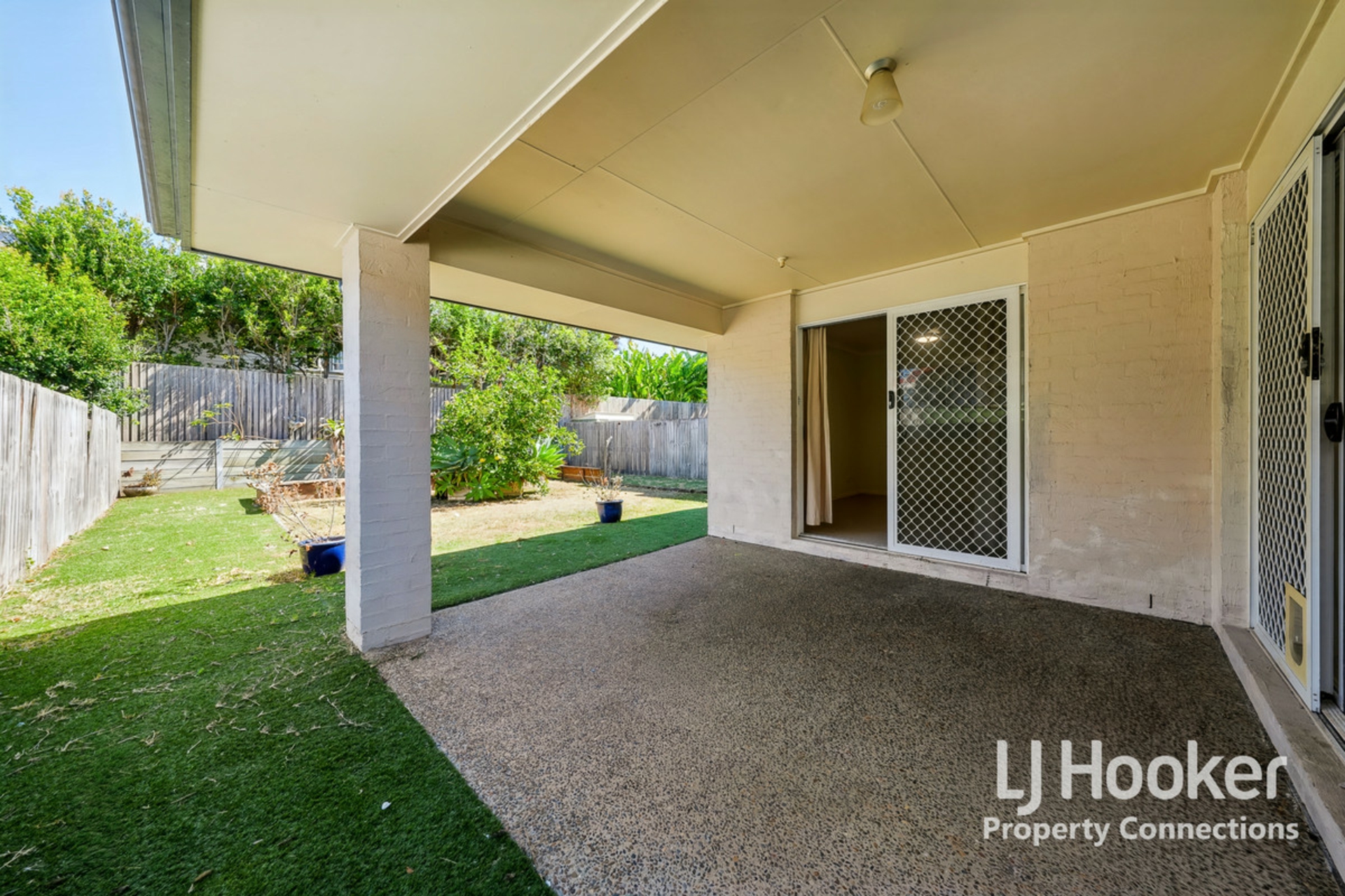 14 St Helens Road — photo 15 of 18