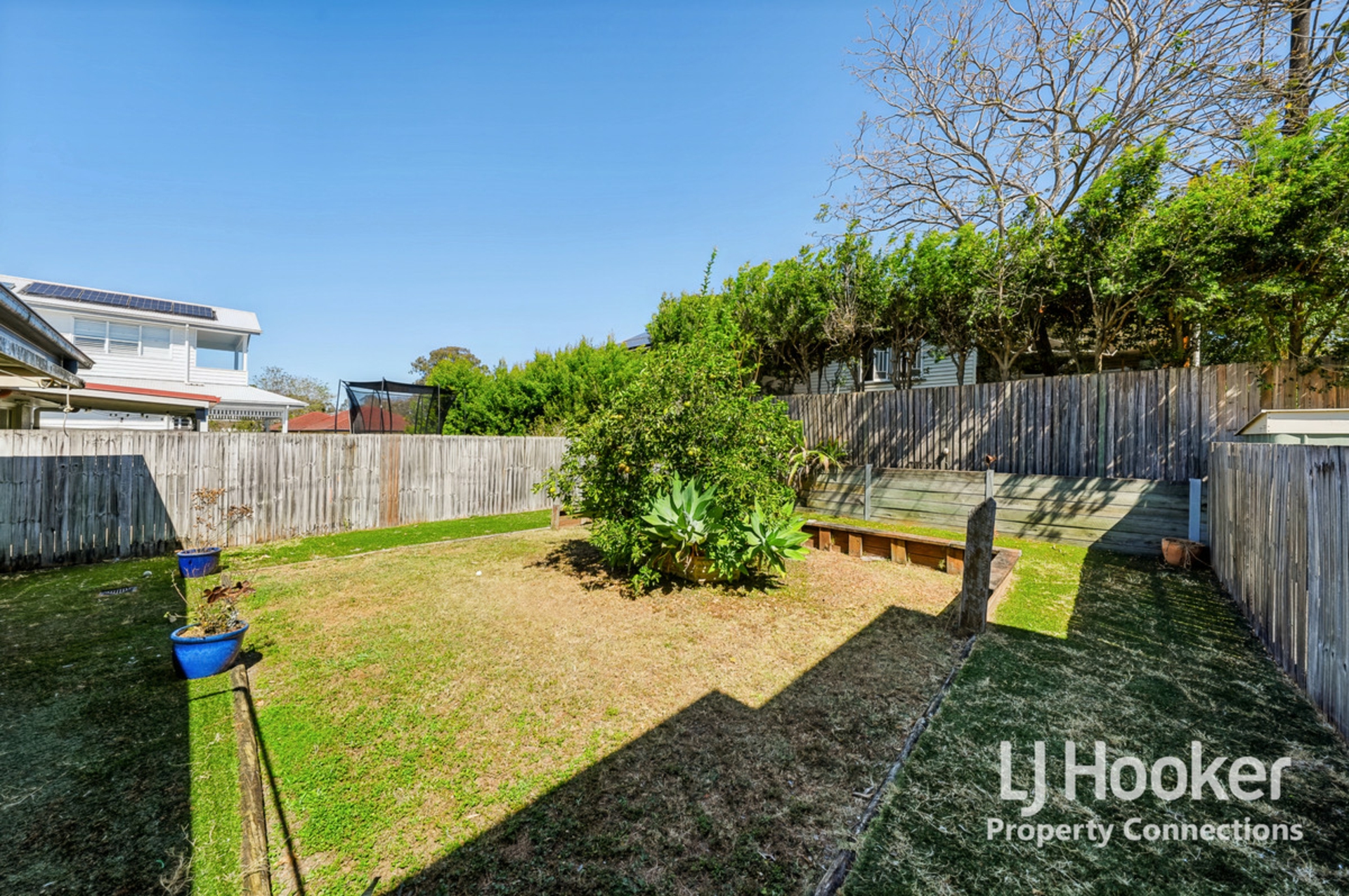 14 St Helens Road — photo 17 of 18