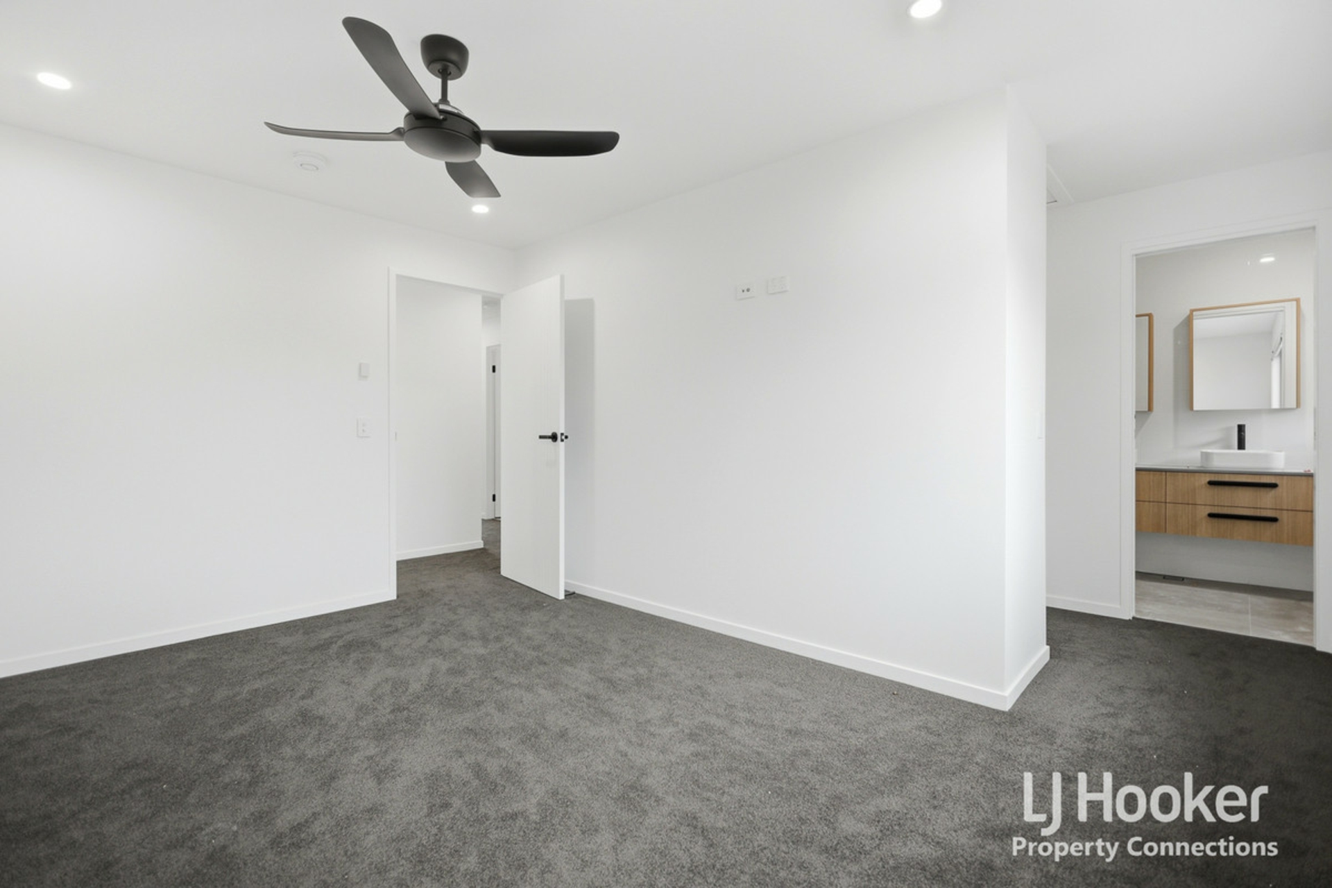 60/110 Greensill Road — photo 5 of 12