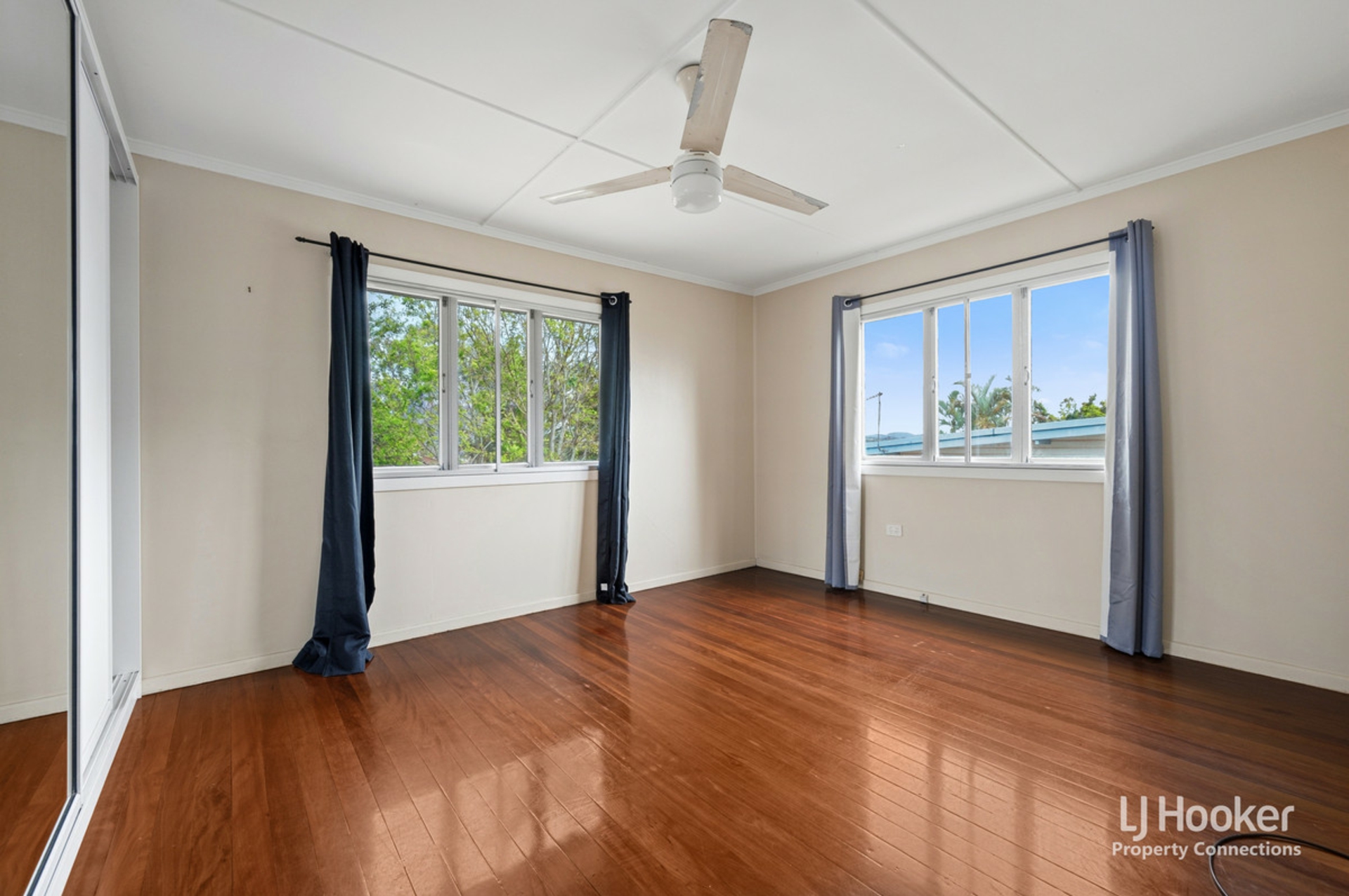 27 Parkmore Street — photo 5 of 14