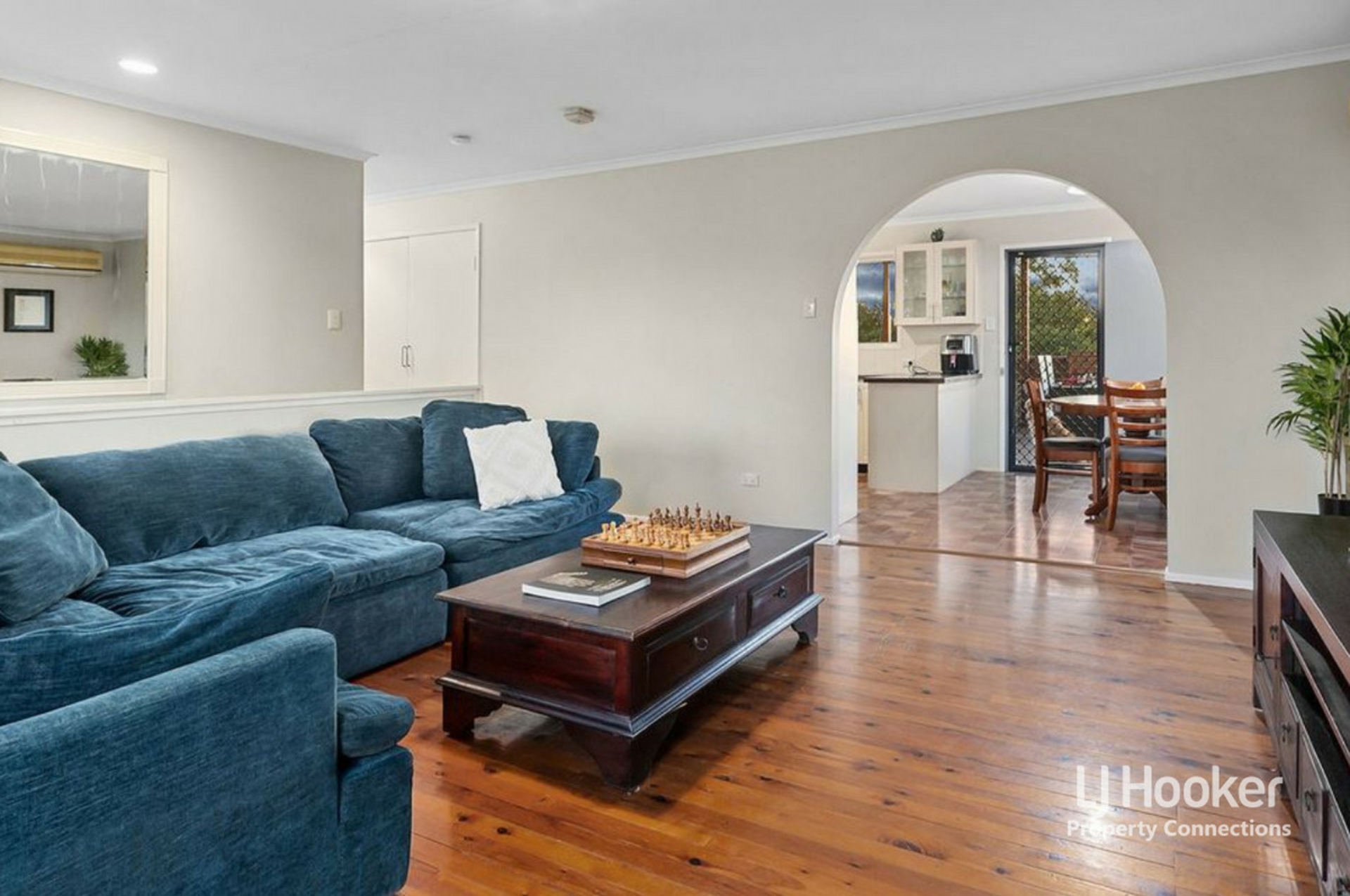 44 Varndell Street — photo 3 of 14