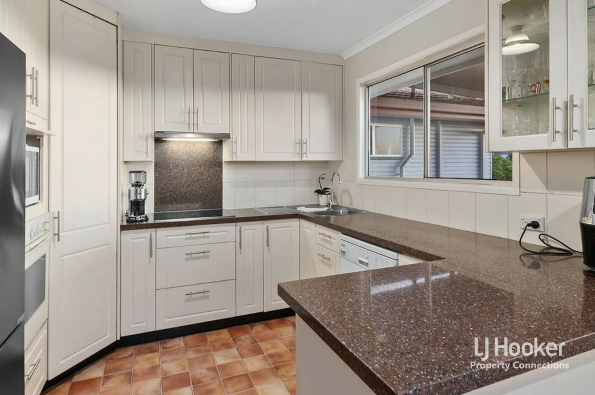 44 Varndell Street — photo 4 of 14