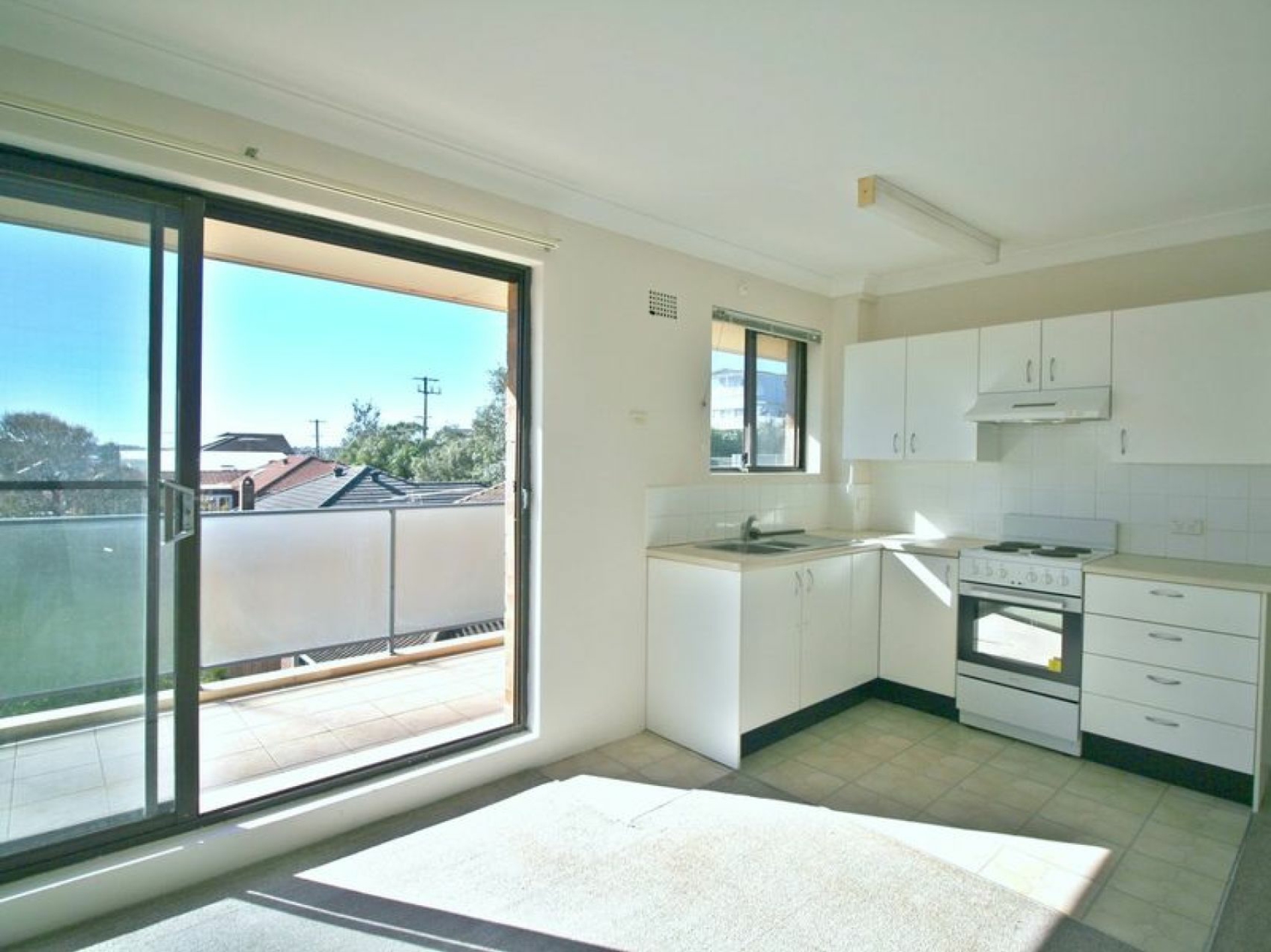 8/10 Ronald Avenue, FRESHWATER