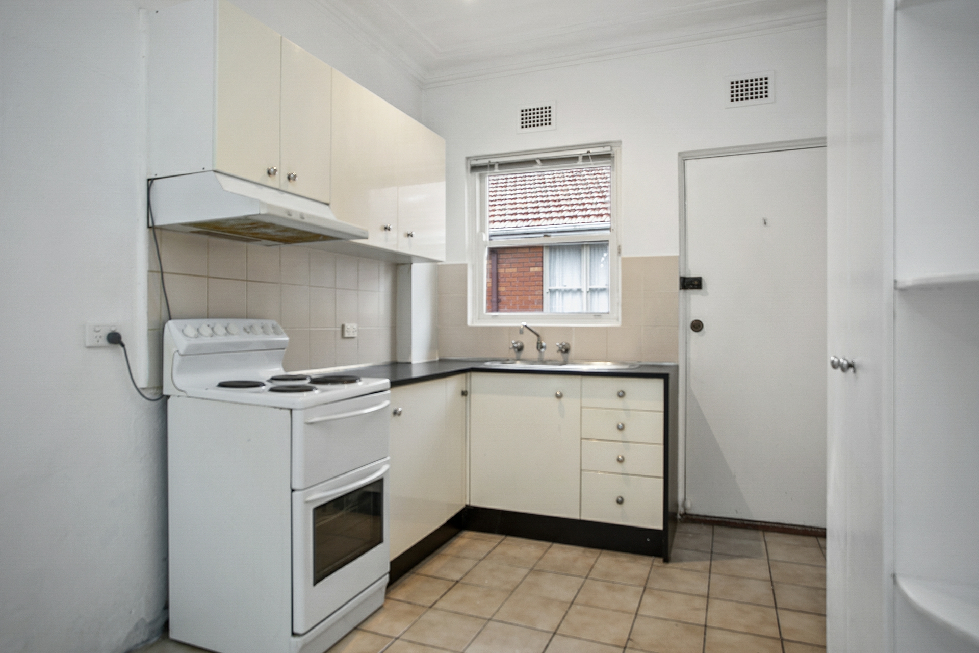 8/3 Cross Street, BALGOWLAH