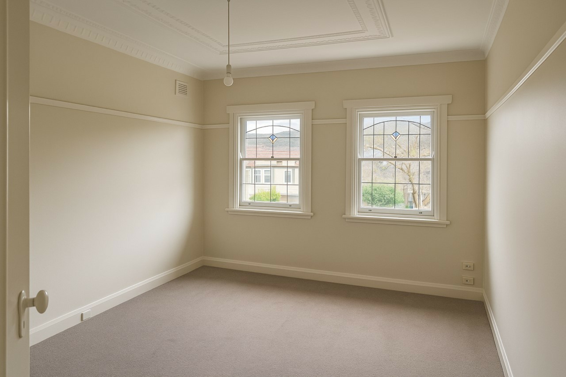 2/15 Eurobin Avenue, MANLY