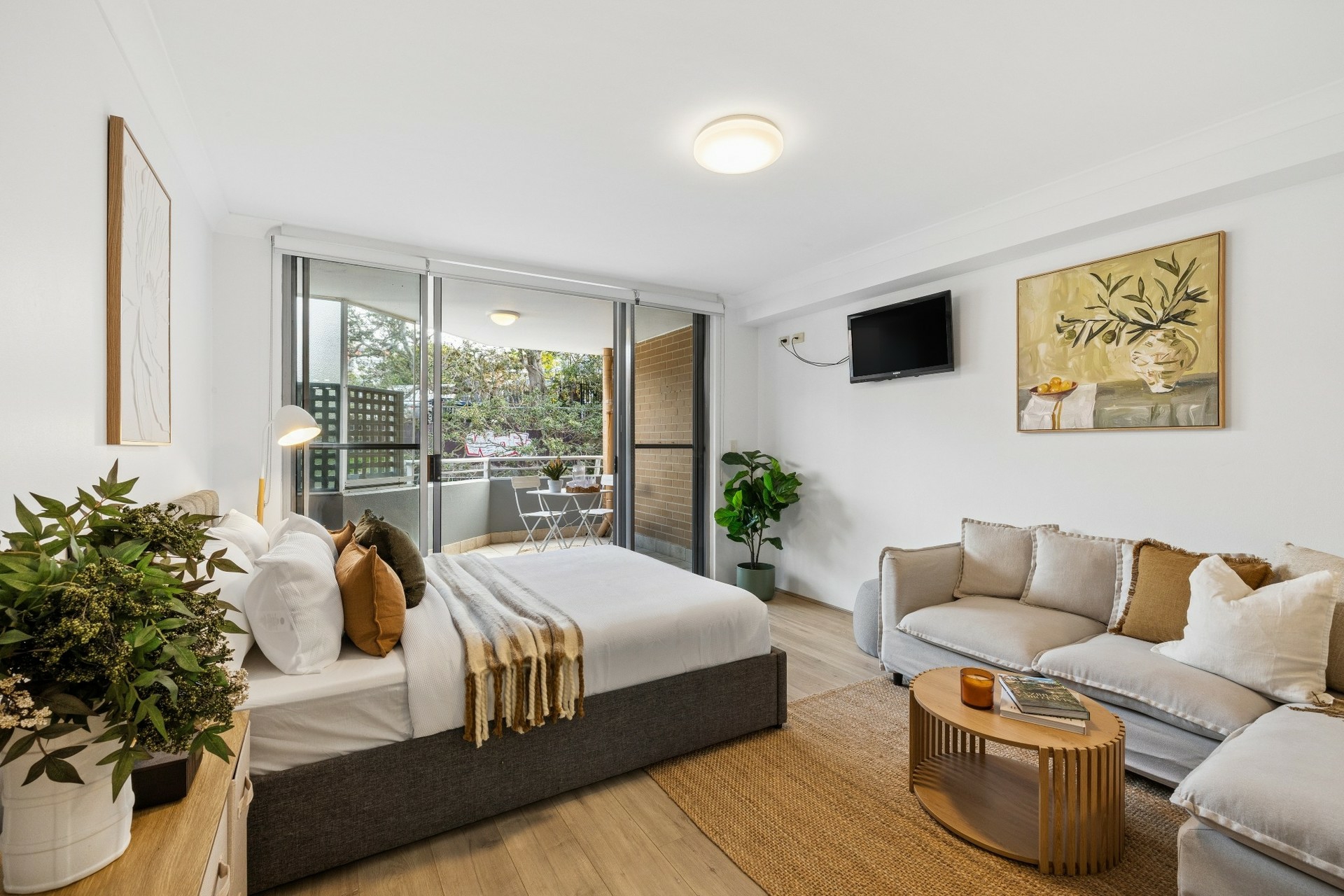 12/7-9 Pittwater Road — photo from LJ Hooker Seaforth