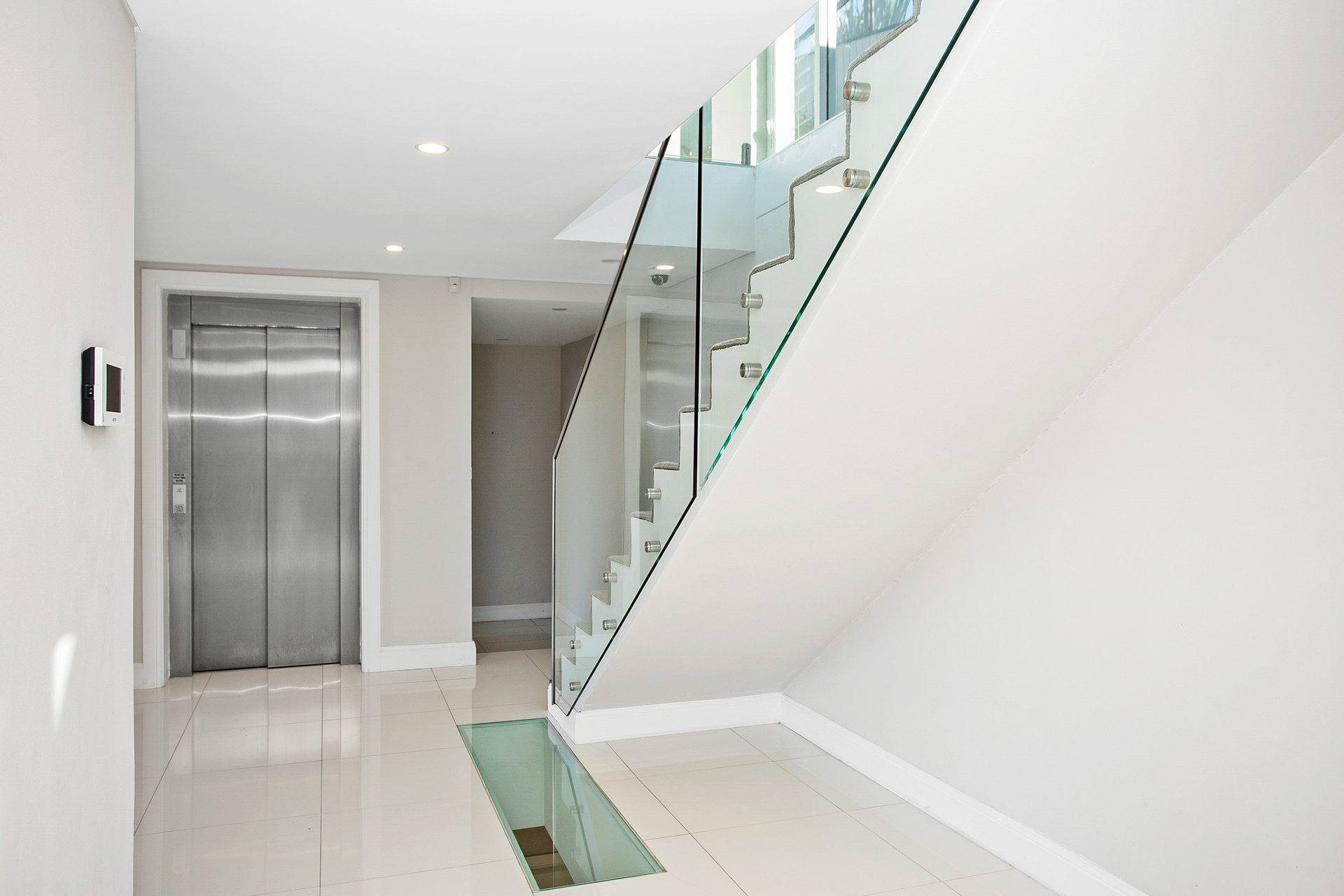 40 Seaforth Crescent — photo 9 of 17