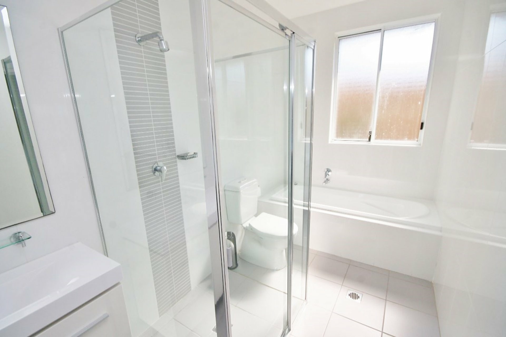 40 Seaforth Crescent — photo 13 of 17