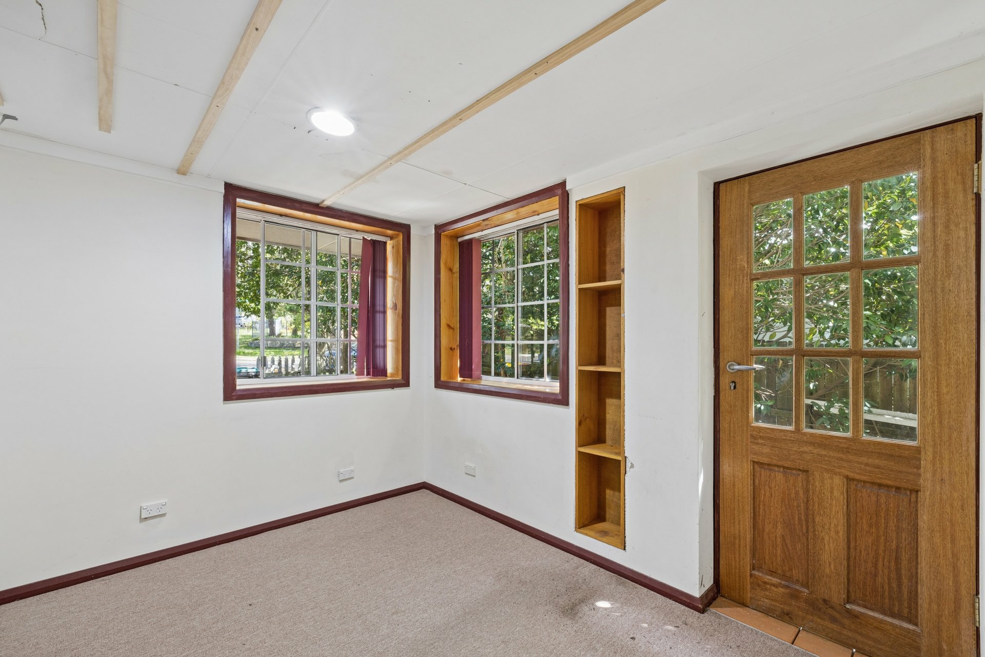 17 Daisy Street — photo 7 of 18
