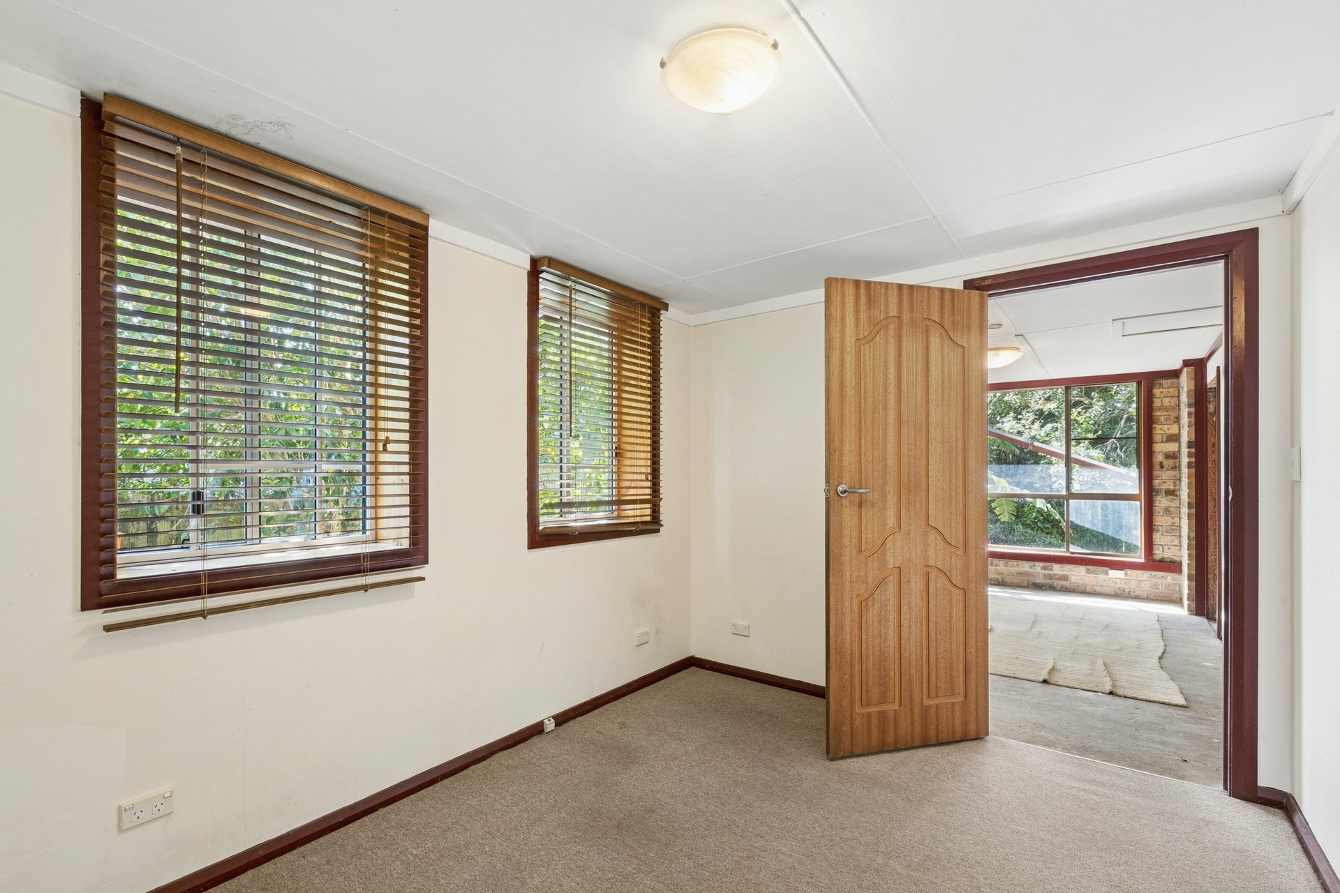 17 Daisy Street — photo 8 of 18