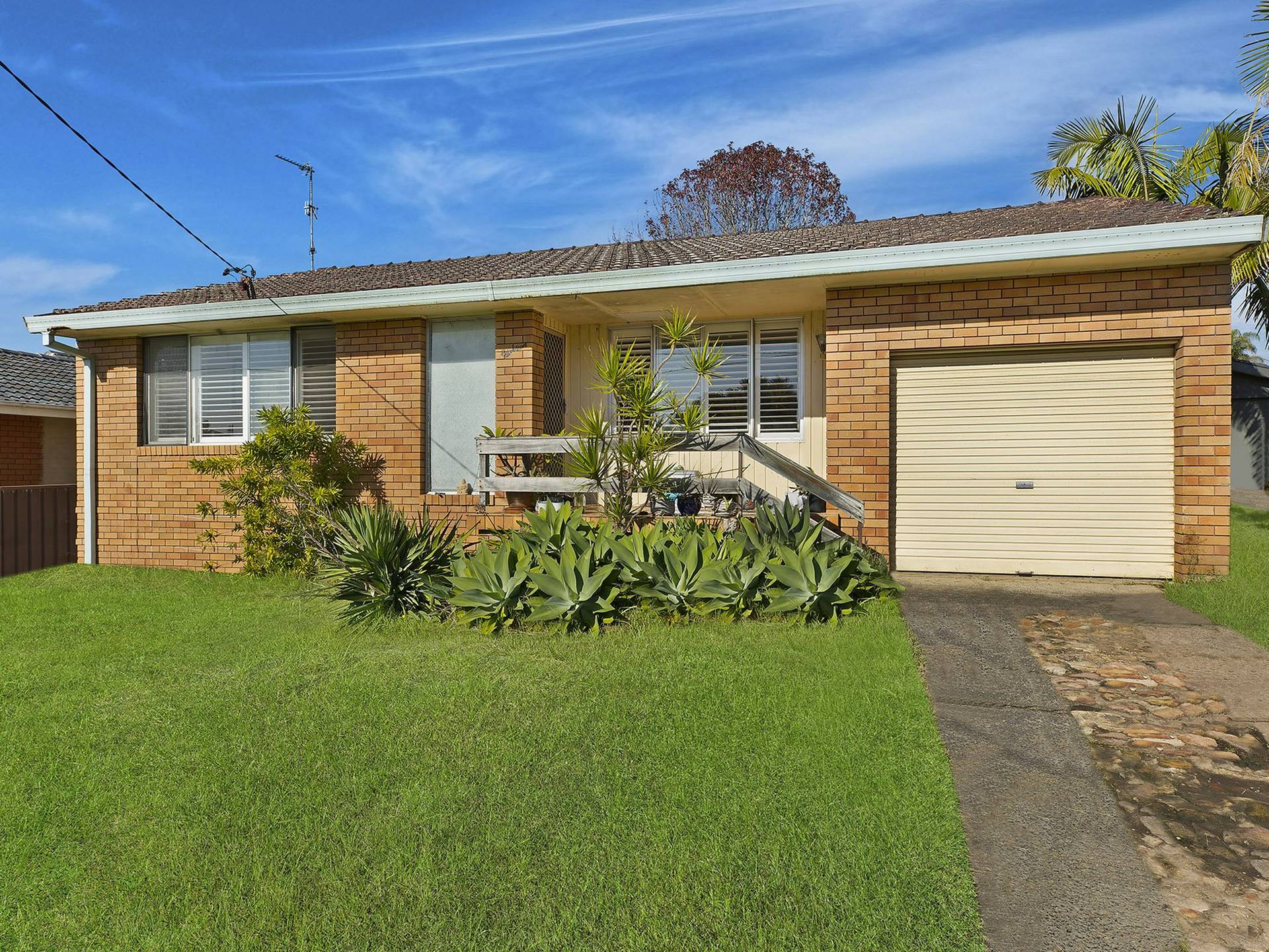 18 Cuthbert Road Killarney Vale NSW Property Details LJ Hooker