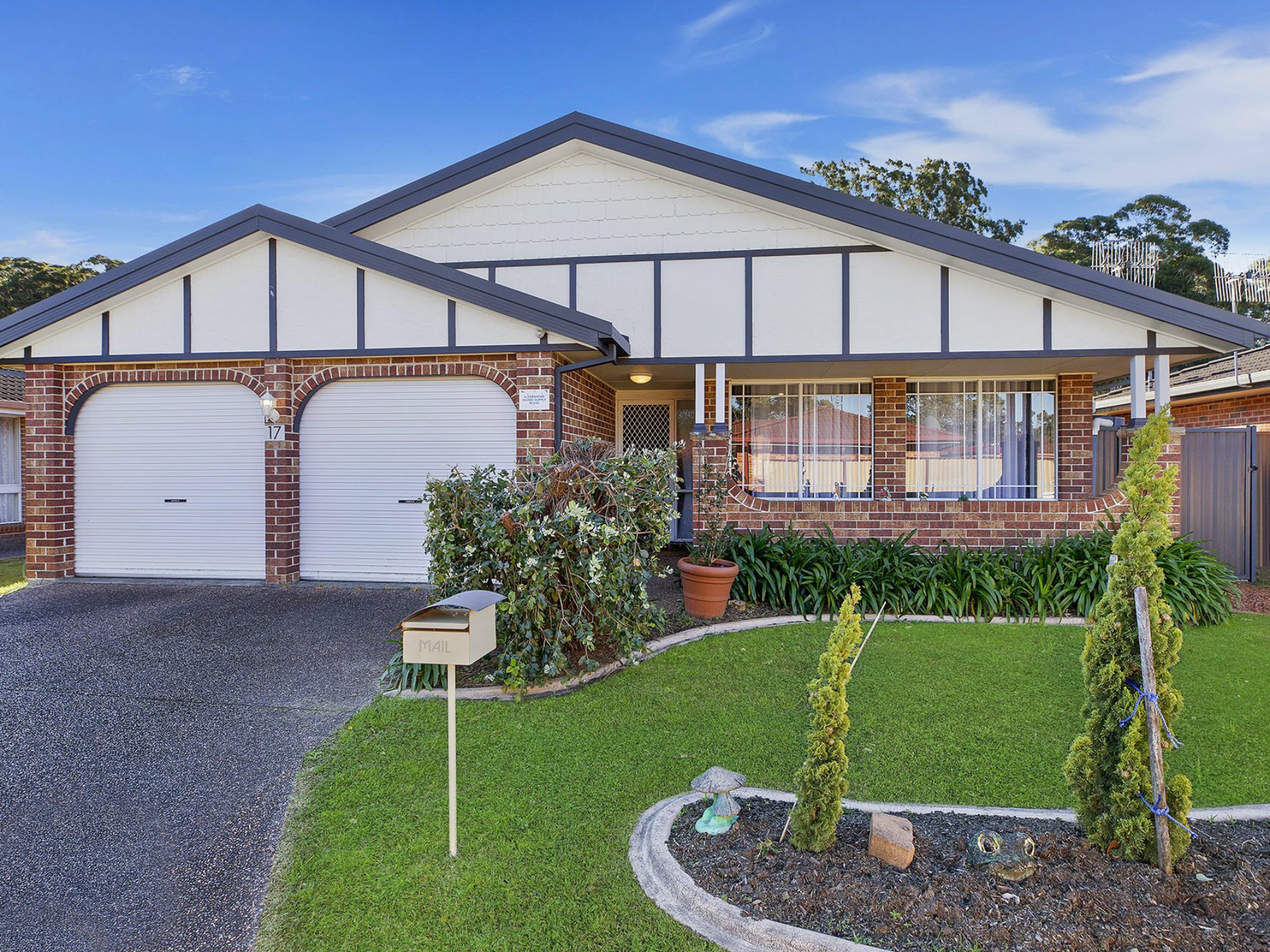 17 Monica Grove Mardi NSW