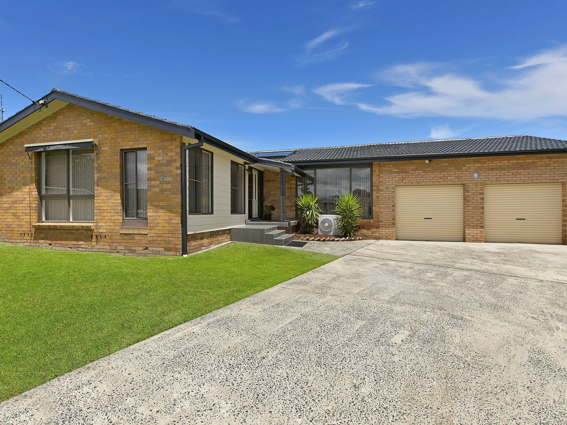 9 Esther Close Gorokan NSW