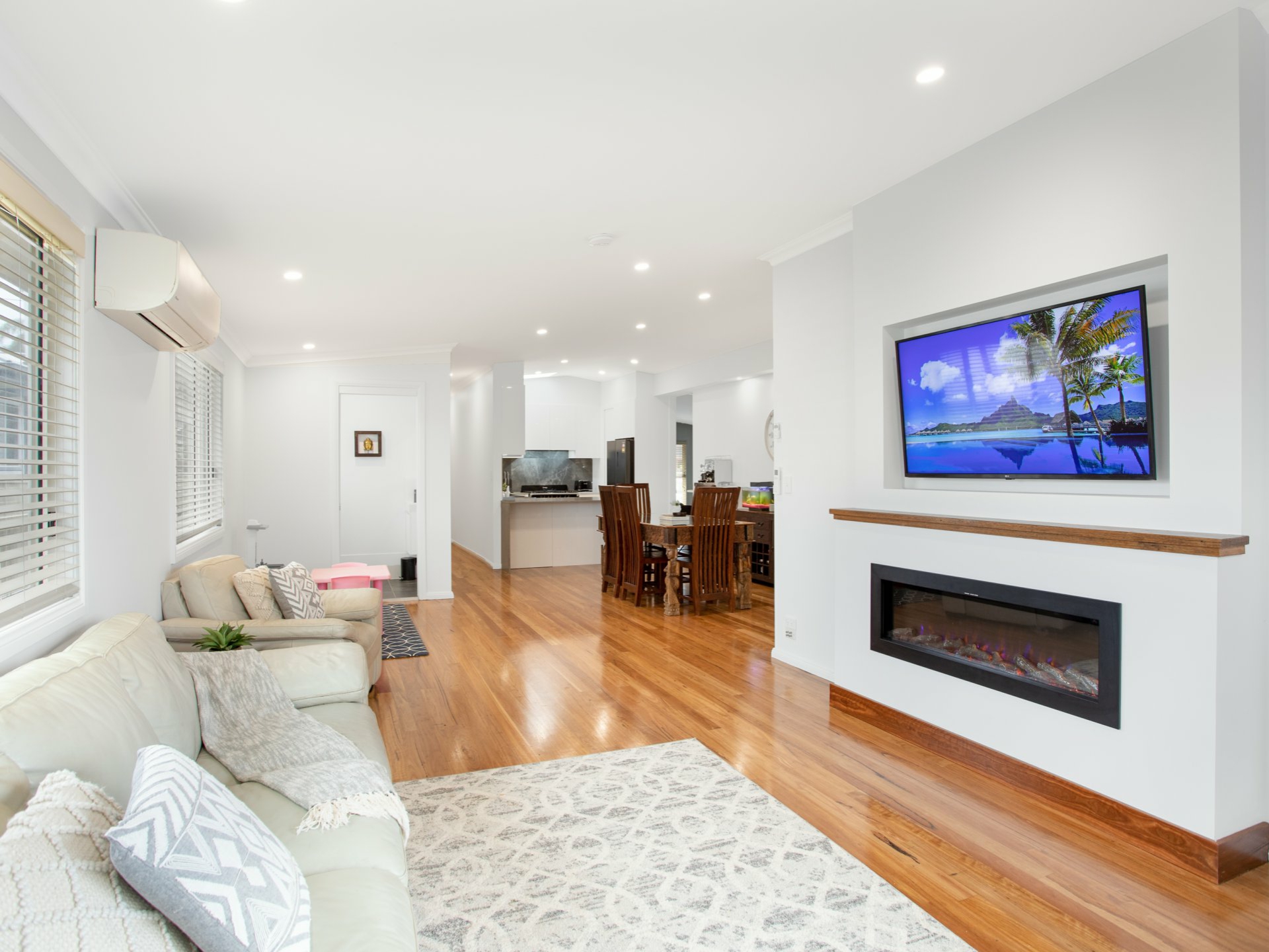 12 Robertson Road, KILLARNEY VALE