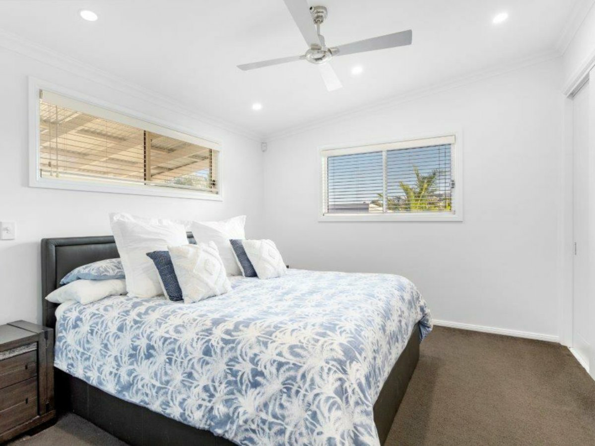 12 Robertson Road, KILLARNEY VALE