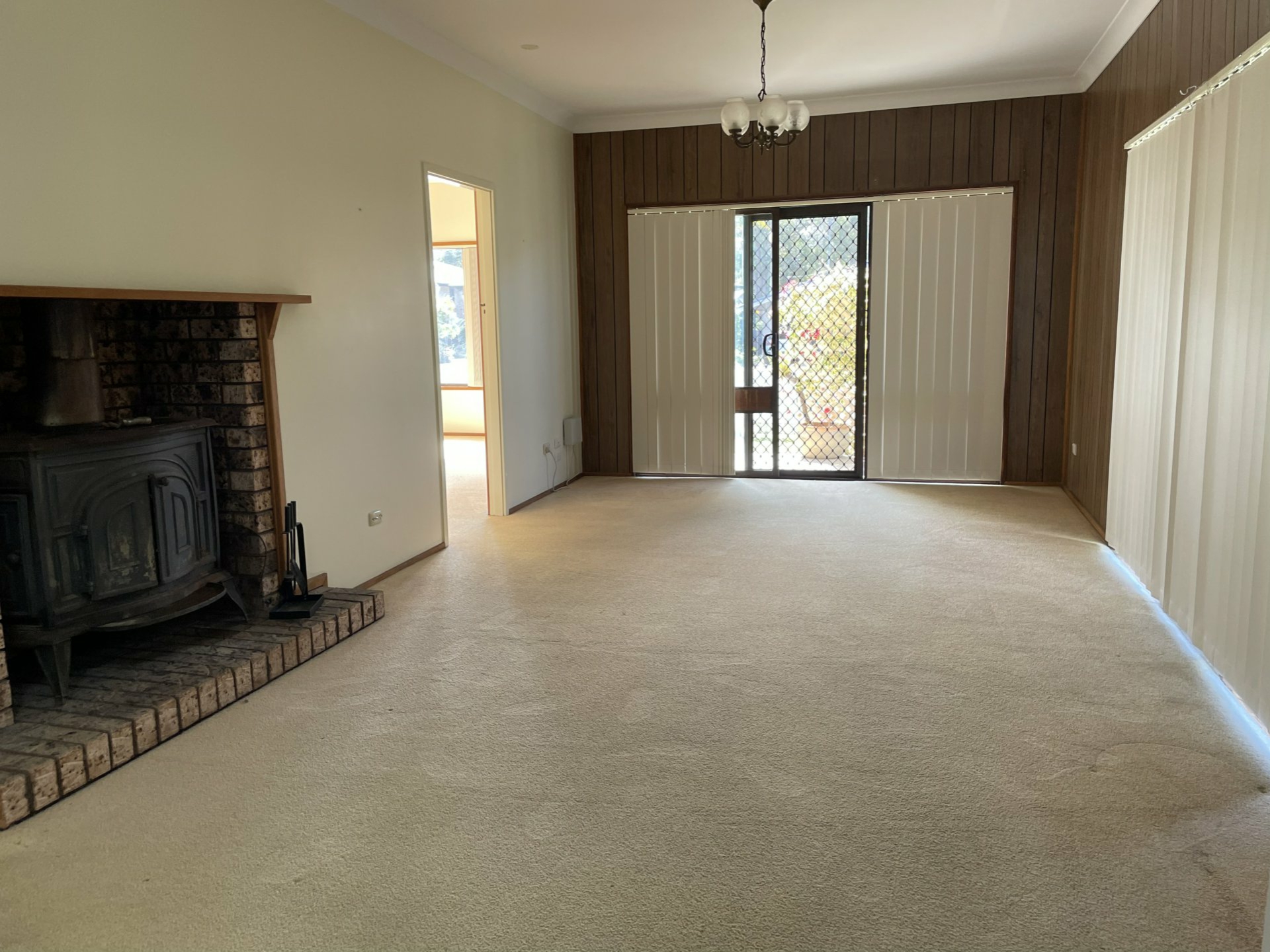 1 Sunshine Avenue, CHITTAWAY POINT