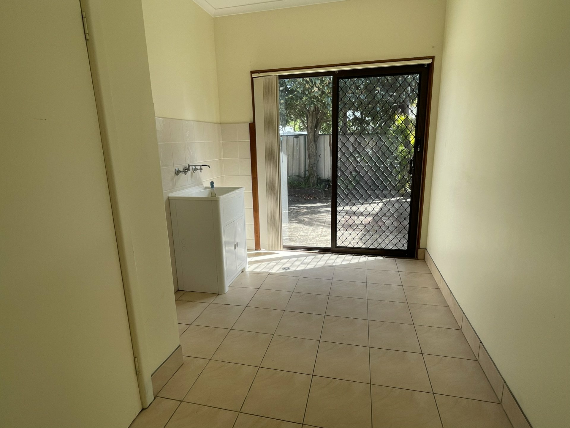 1 Sunshine Avenue, CHITTAWAY POINT