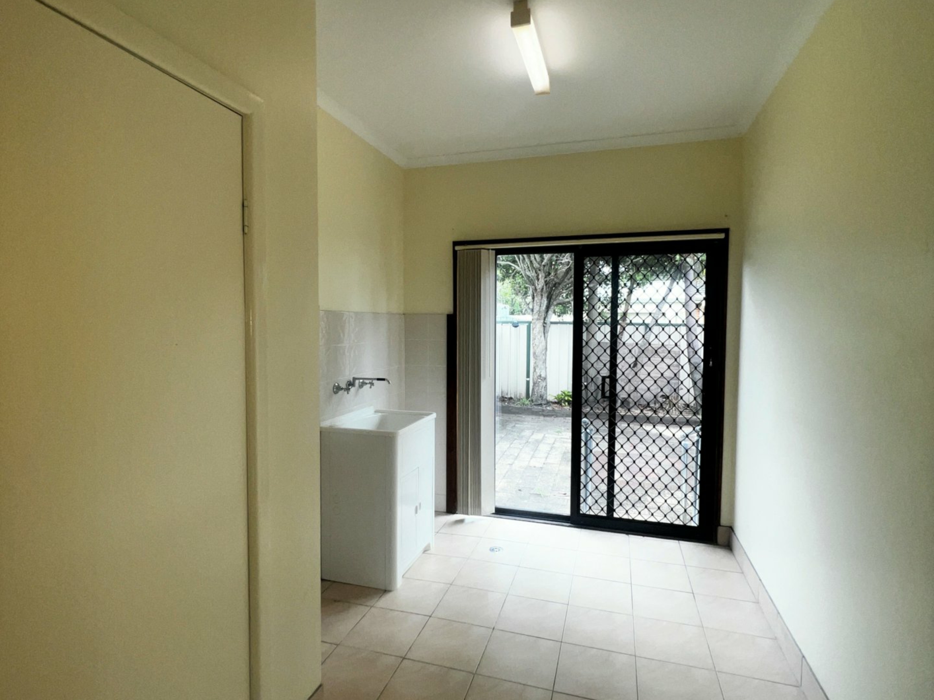 1 Sunshine Avenue, CHITTAWAY POINT