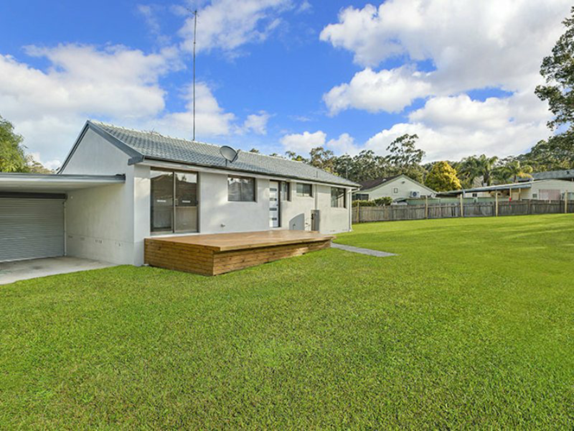 42 Seawind Terrace, BERKELEY VALE