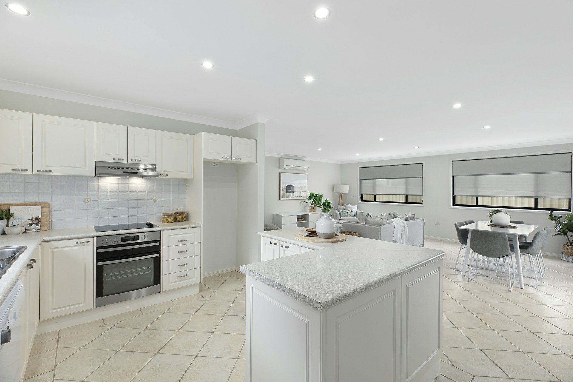 10a Main Street Killarney Vale NSW Property Details LJ Hooker