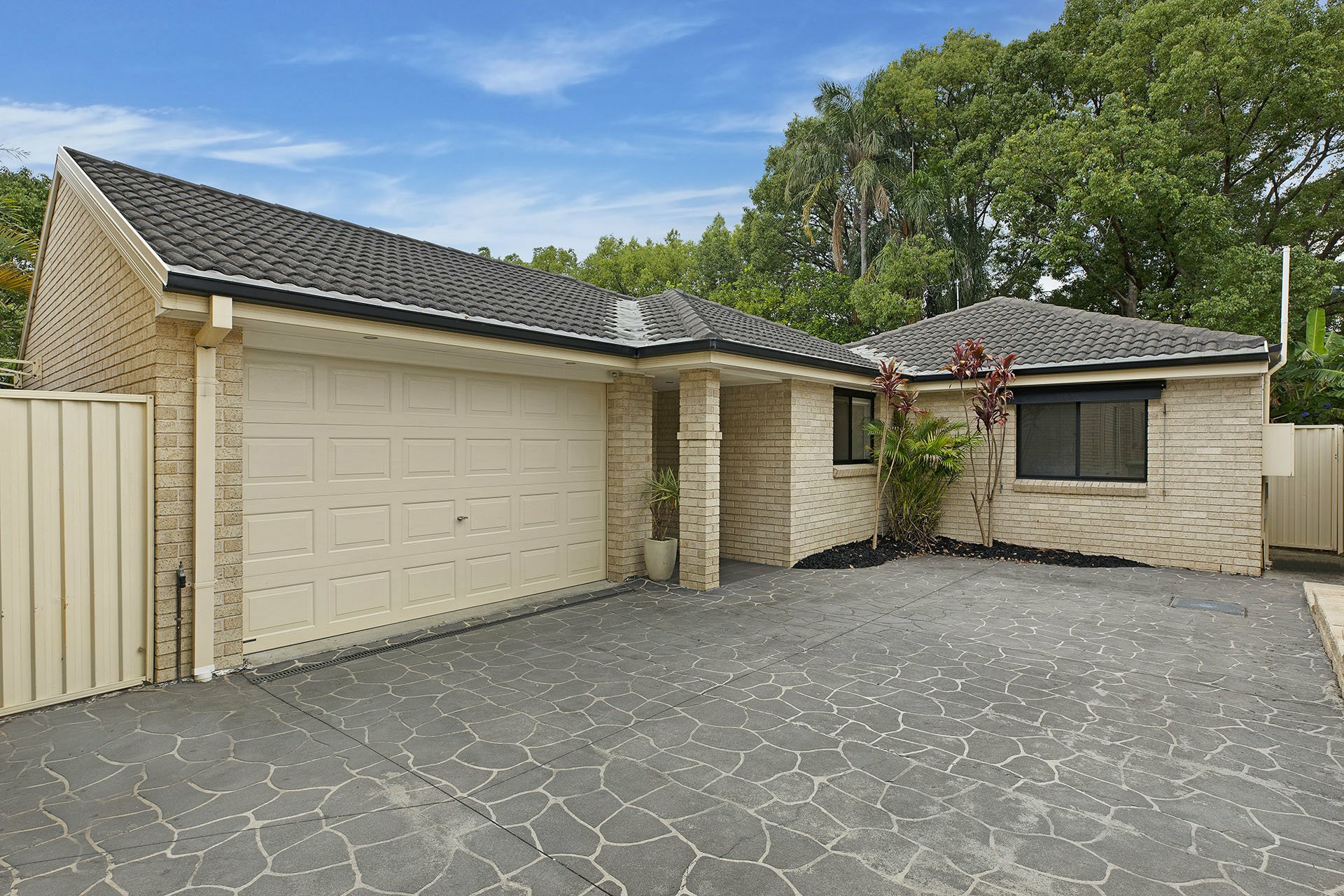10a Main Street Killarney Vale NSW Property Details LJ Hooker