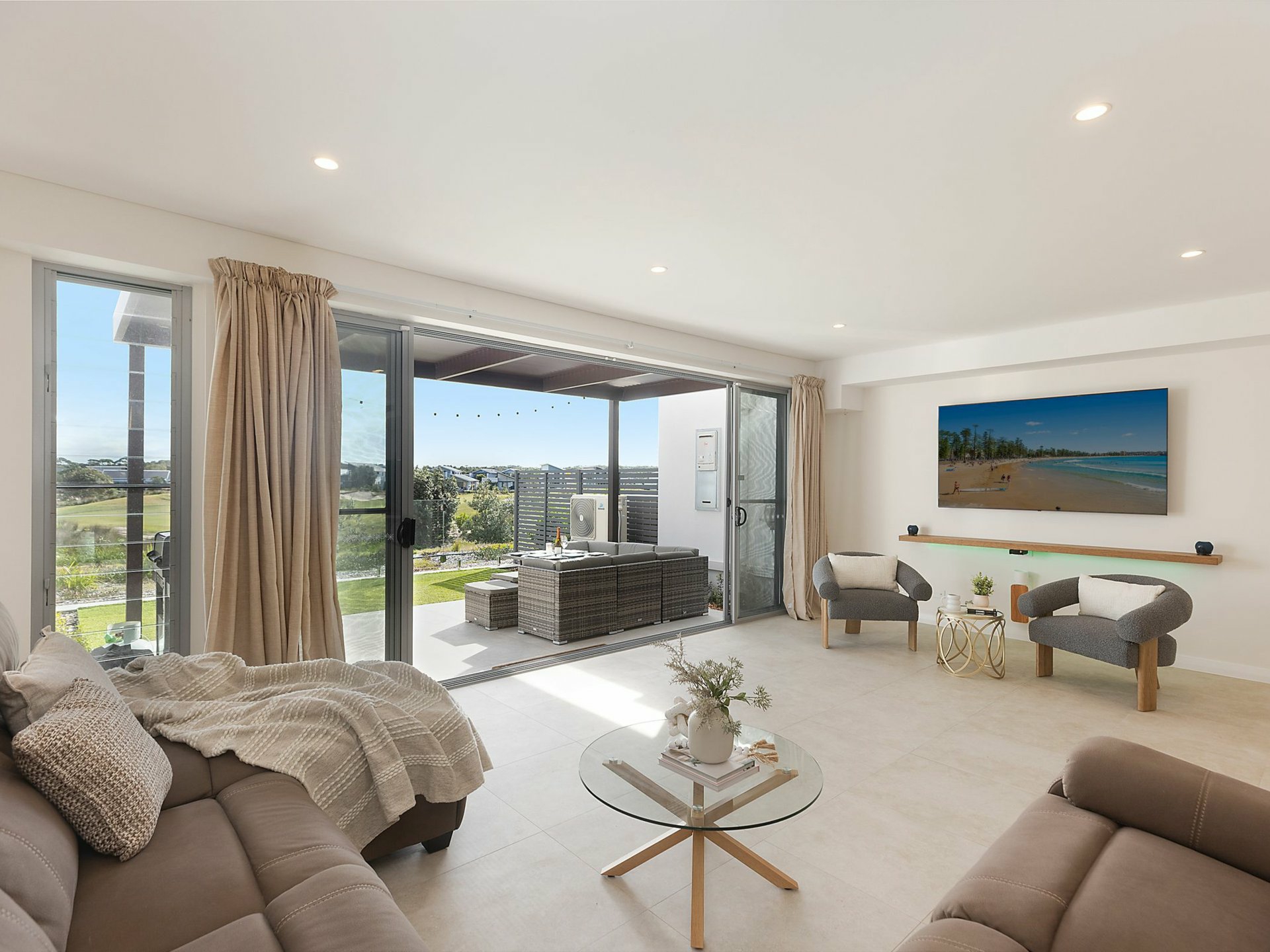 76 White Haven Avenue, MAGENTA
