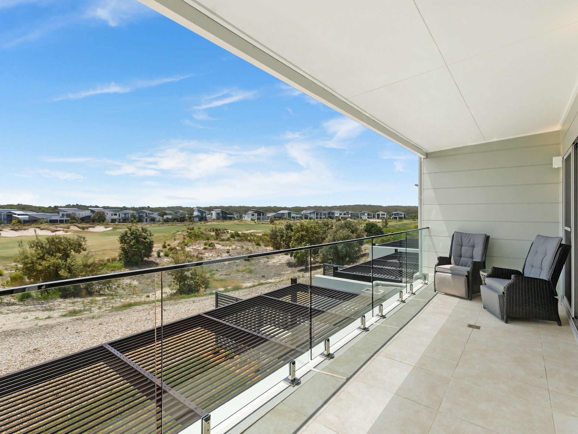 76 White Haven Avenue, MAGENTA
