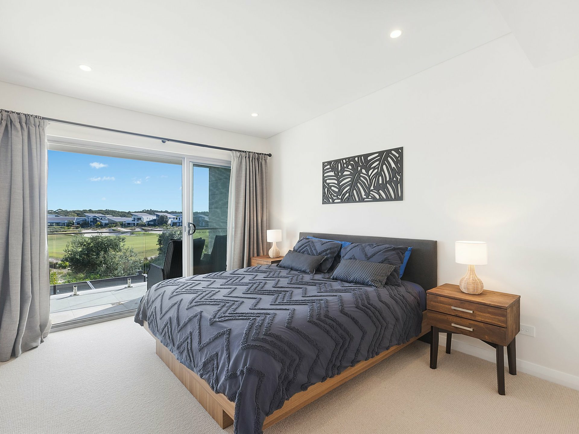 76 White Haven Avenue, MAGENTA