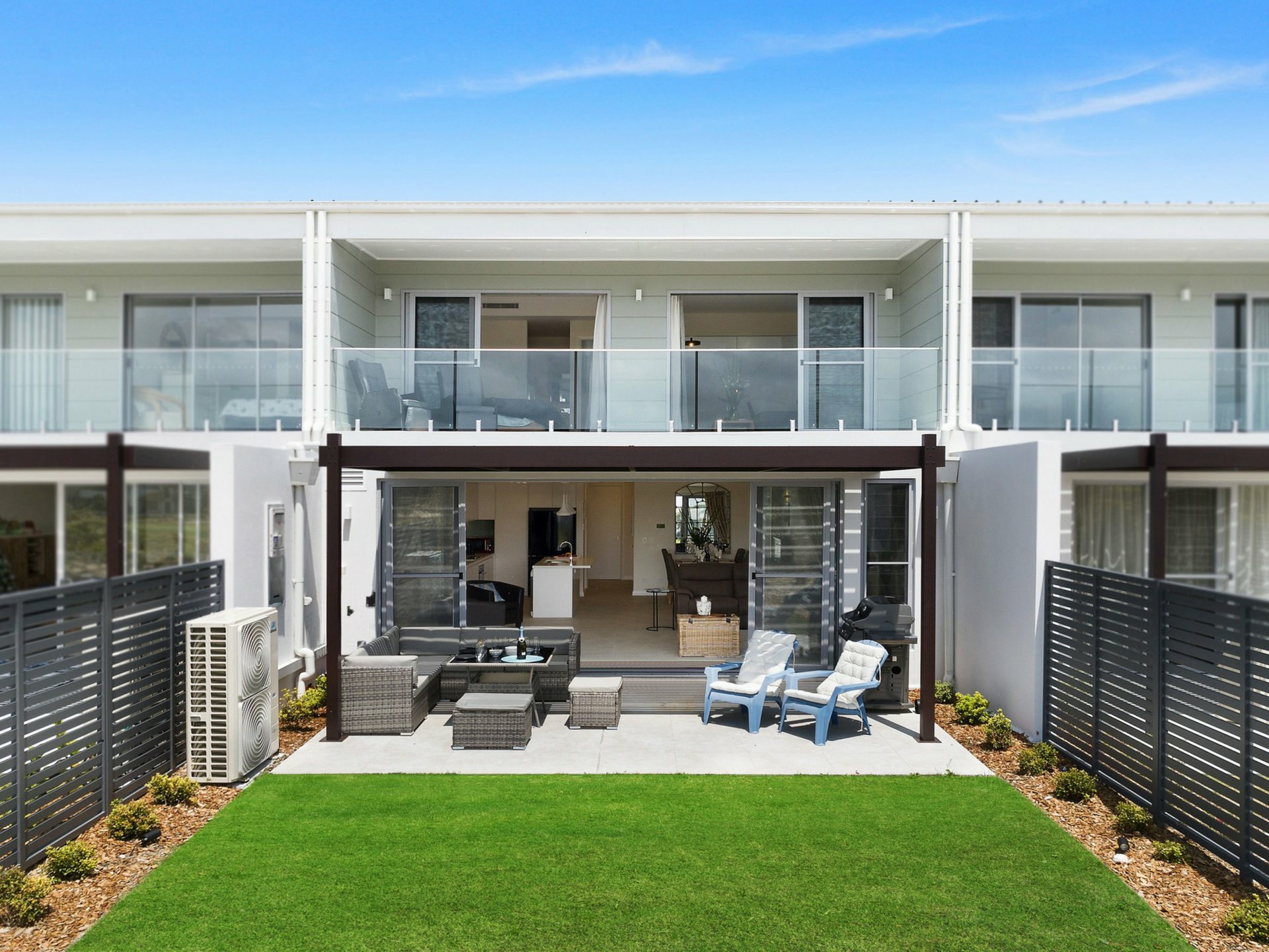 76 White Haven Avenue, MAGENTA