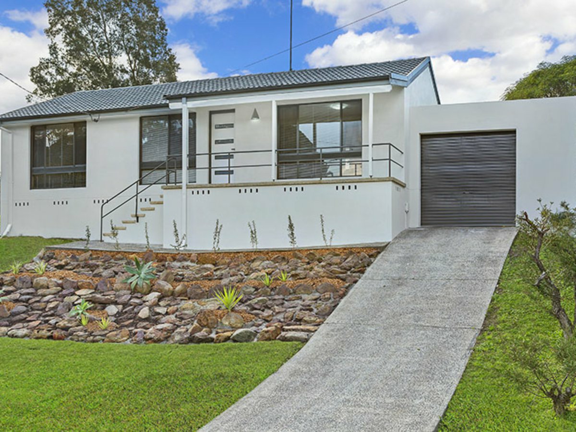 42 Seawind Terrace, BERKELEY VALE