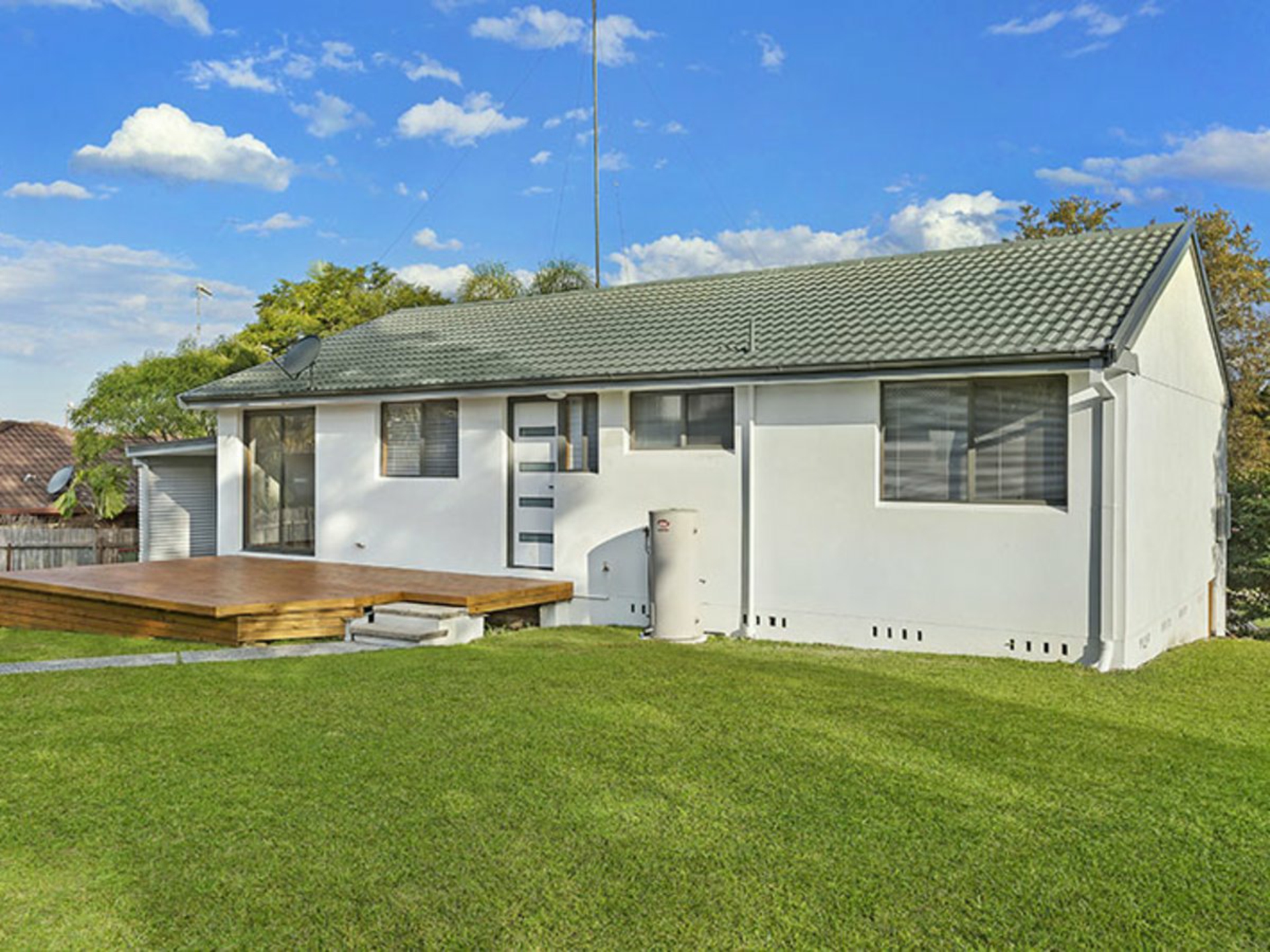 42 Seawind Terrace, BERKELEY VALE