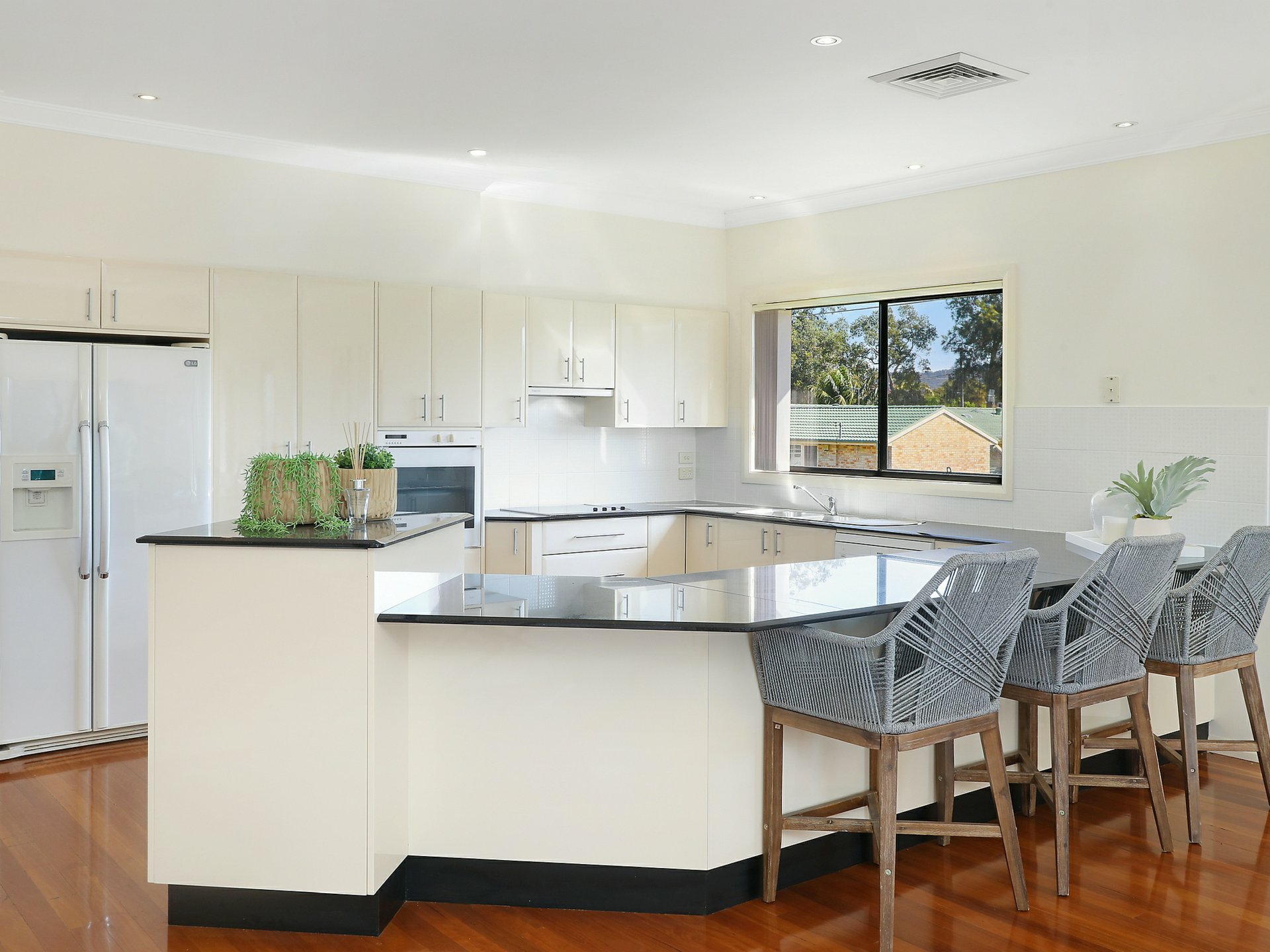 13 Lucinda Avenue, KILLARNEY VALE