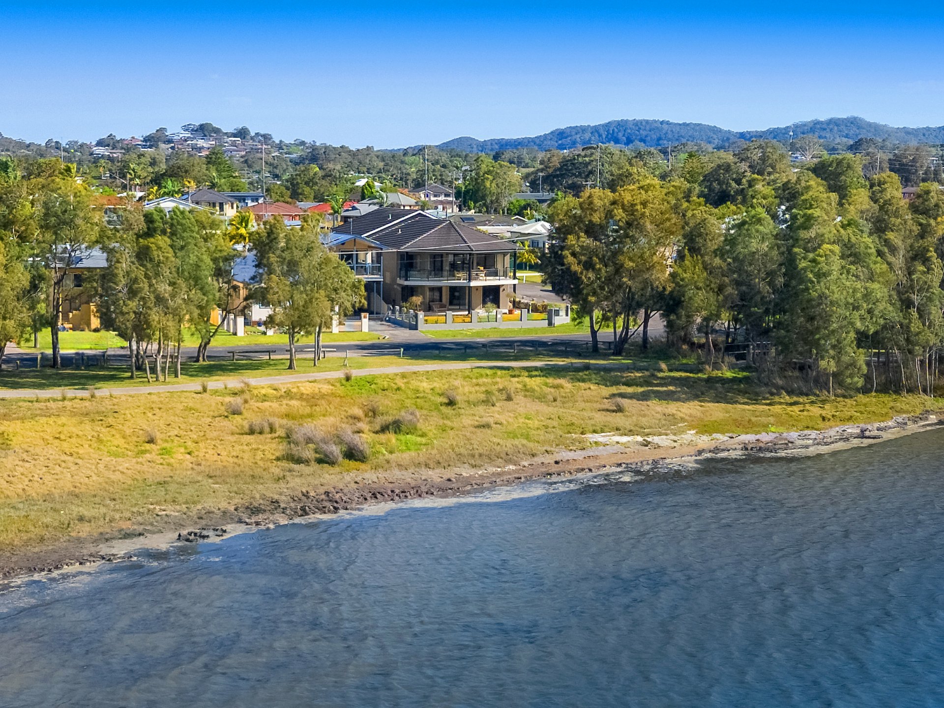 13 Lucinda Avenue, KILLARNEY VALE