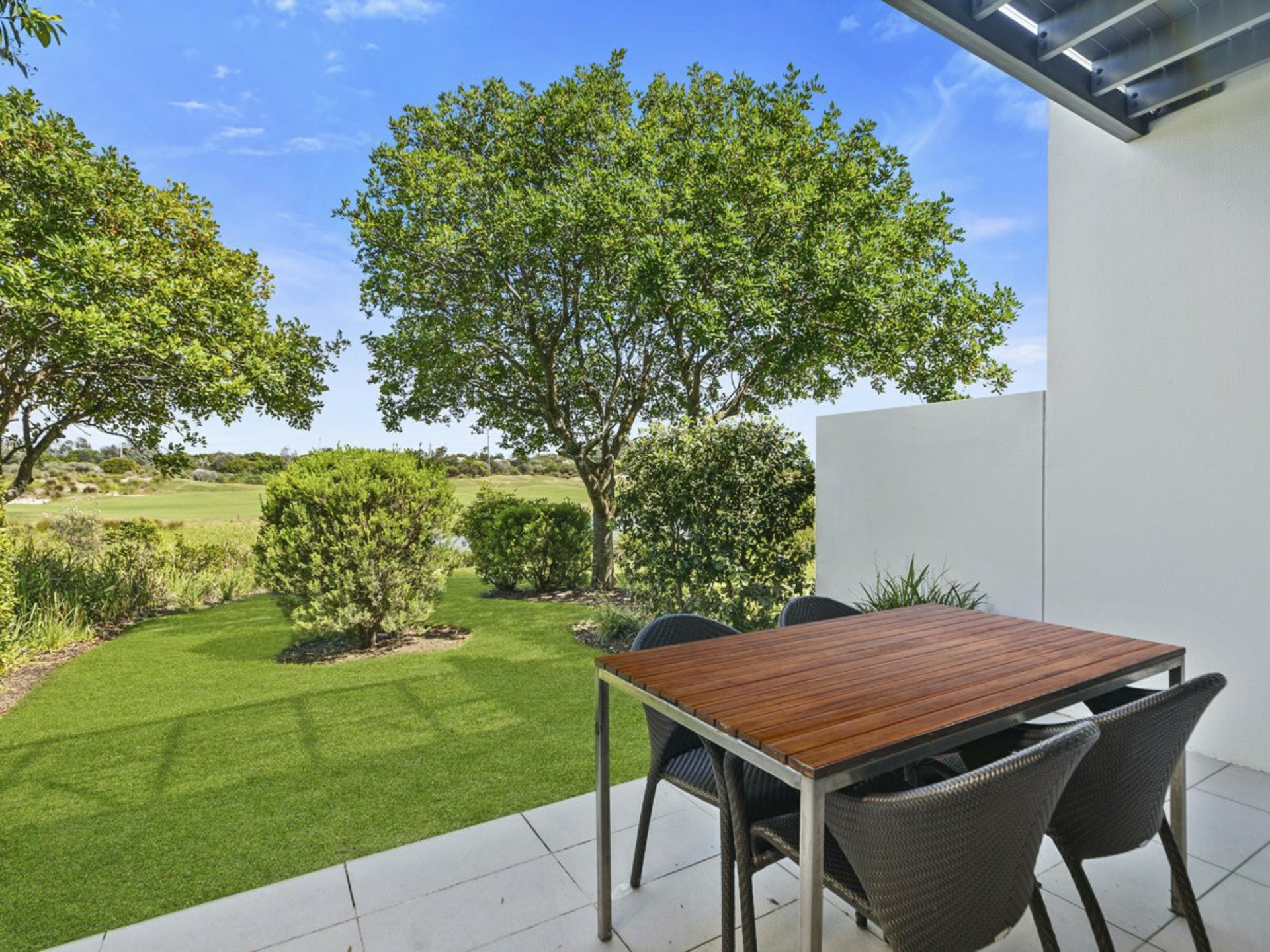 604/3 Turnberry Avenue, MAGENTA