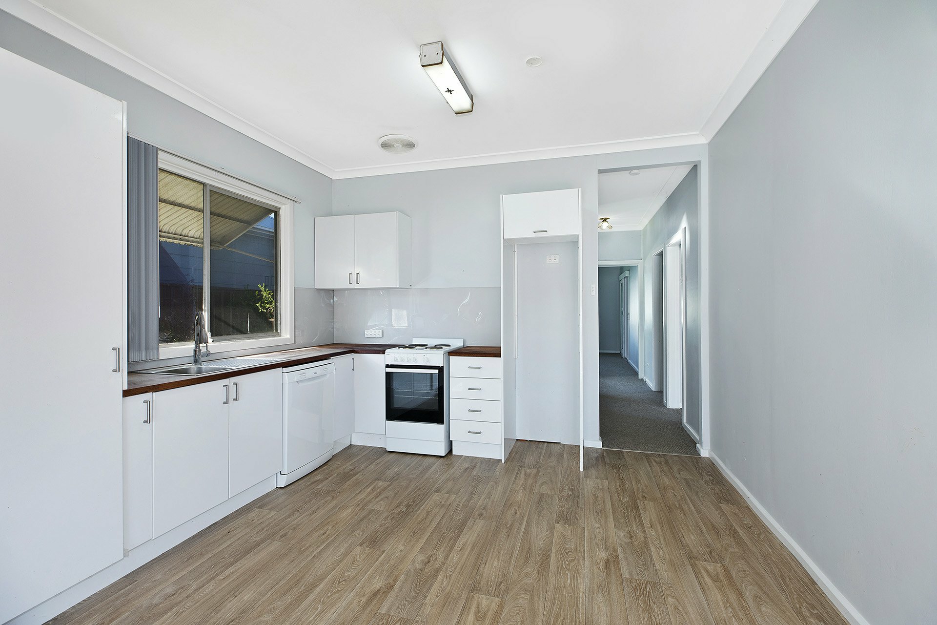 34 Thompson Street, LONG JETTY