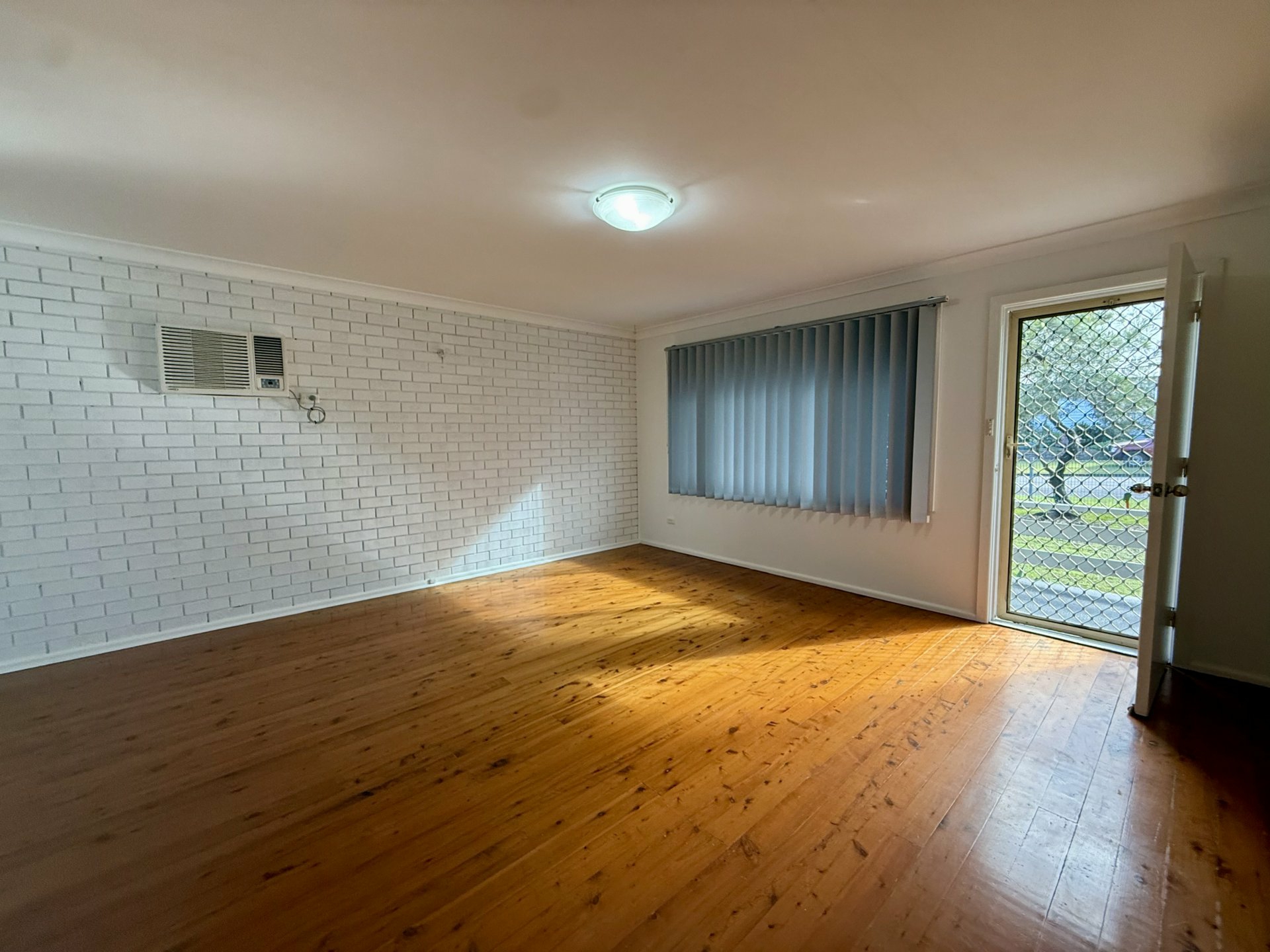 17 Cornish Ave, KILLARNEY VALE